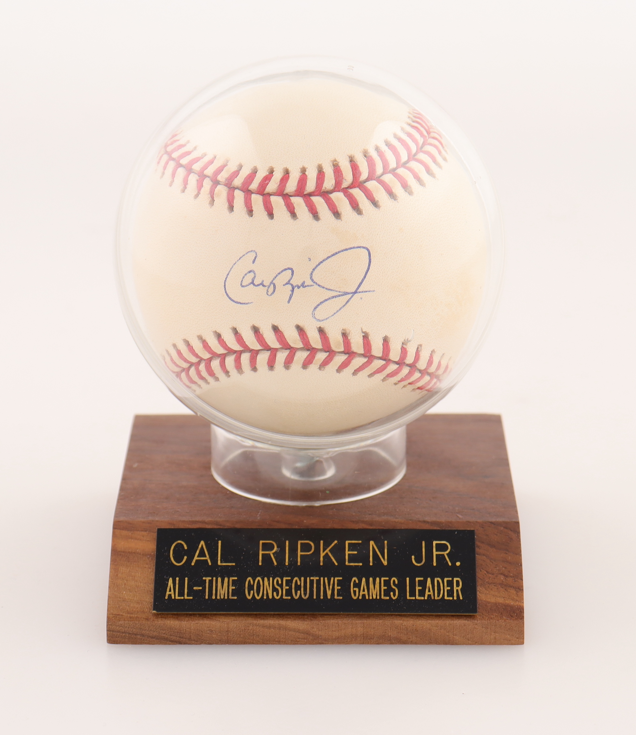 Cal Ripken Jr. Signed OAL Baseball With Display Stand (Beckett) at PristineAuction.com Cal Ripken Jr. Signed OAL Baseball With Display Stand (Beckett) at PristineAuction.com