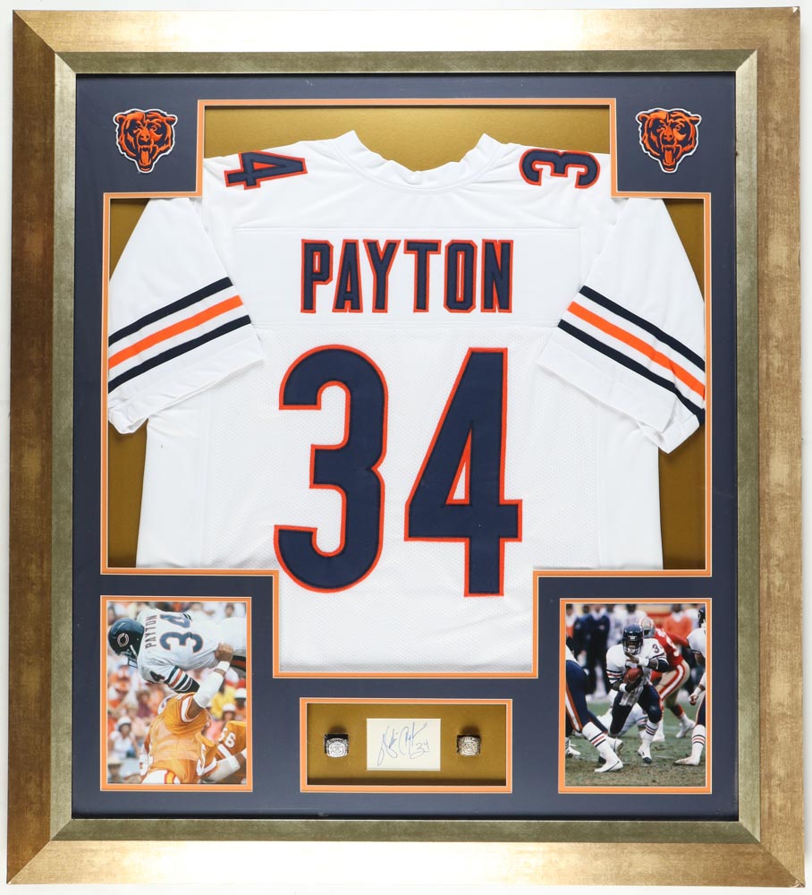 Walter Payton Signed Custom Framed Cut Display with (2) Replica Super Bowl Rings (Beckett) at PristineAuction.com Walter Payton Signed Custom Framed Cut Display with (2) Replica Super Bowl Rings (Beckett) at PristineAuction.com