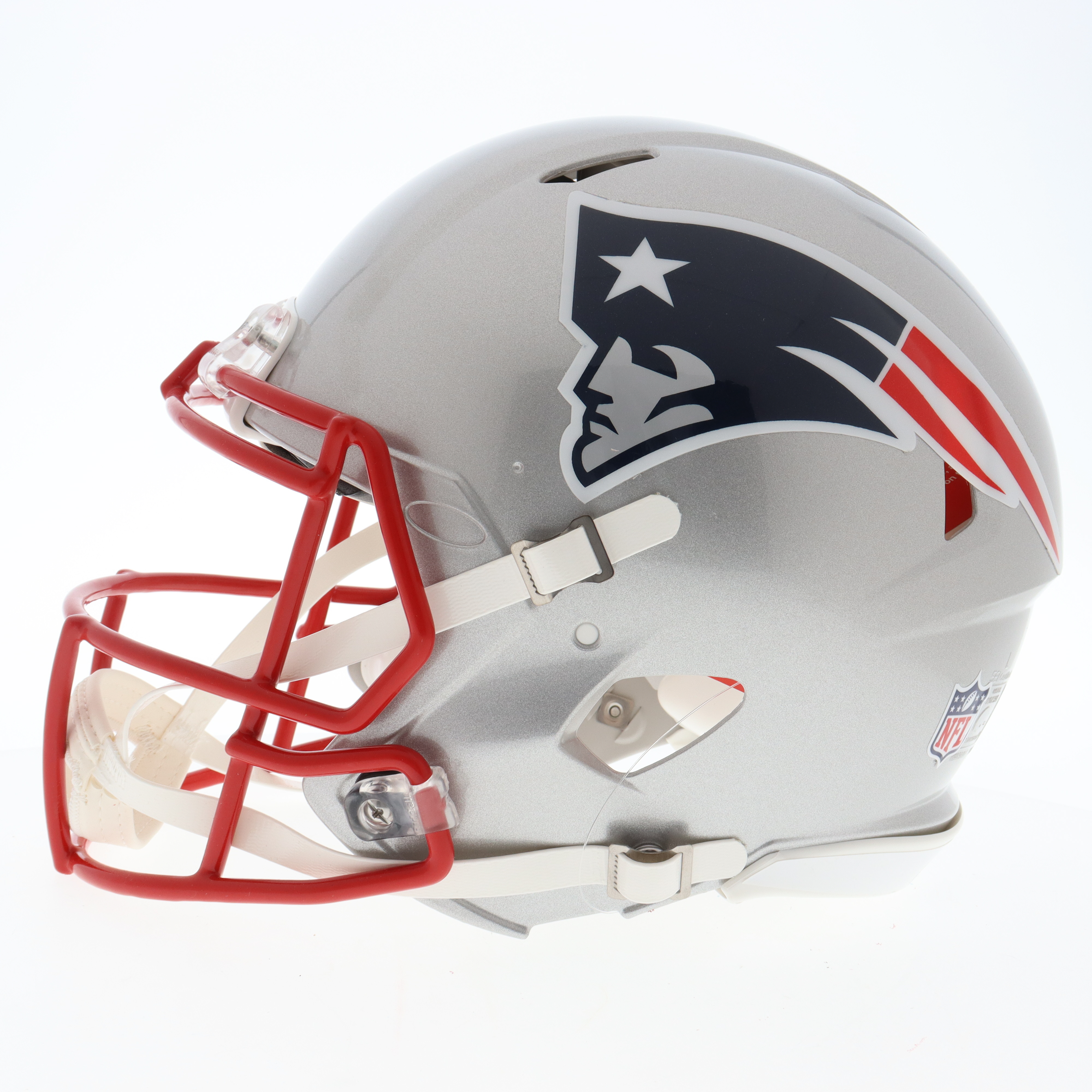 Julian Edelman Signed Patriots Full-Size Authentic On-Field Speed Helmet Inscribed "SB LIII MVP" (JSA) at PristineAuction.com Julian Edelman Signed Patriots Full-Size Authentic On-Field Speed Helmet Inscribed "SB LIII MVP" (JSA) at PristineAuction.com