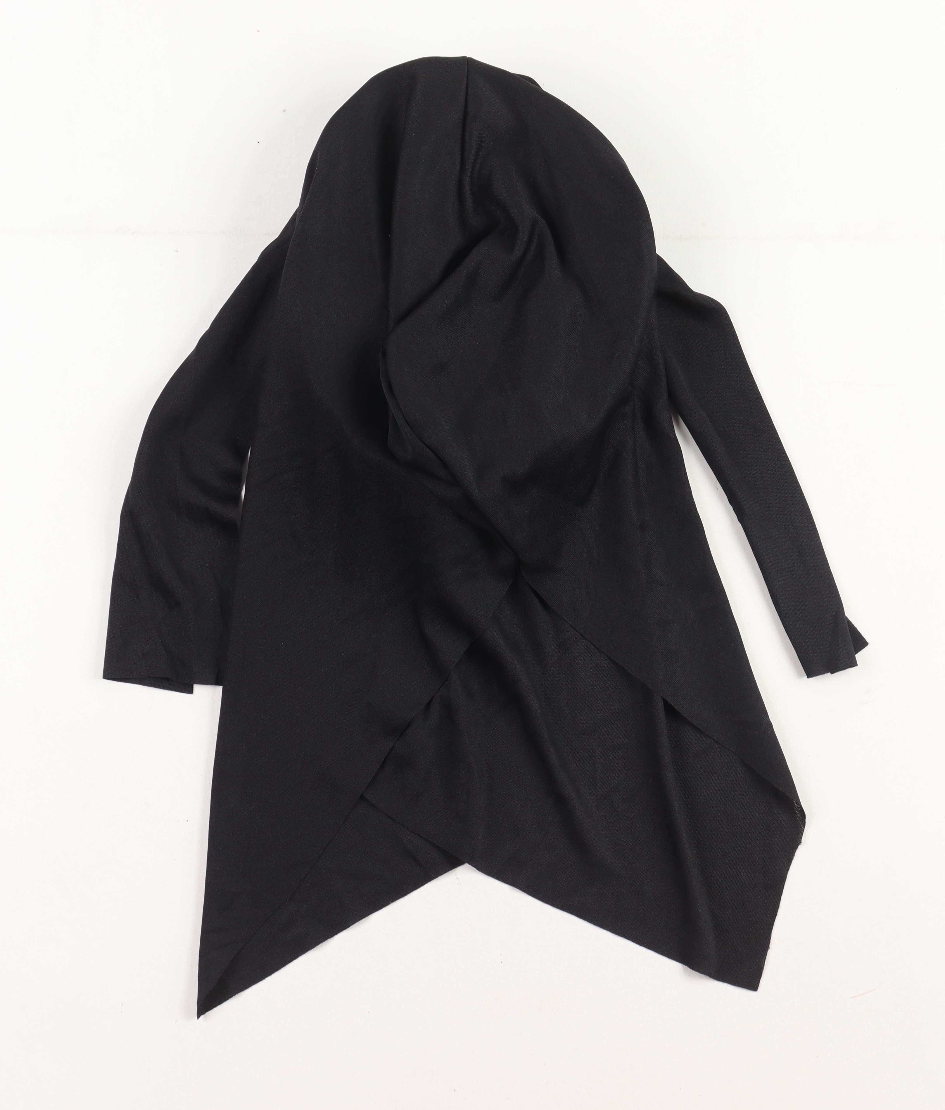 Henry Winkler Signed "Scream" Ghostface Mask (Beckett) at PristineAuction.com Henry Winkler Signed "Scream" Ghostface Mask (Beckett) at PristineAuction.com