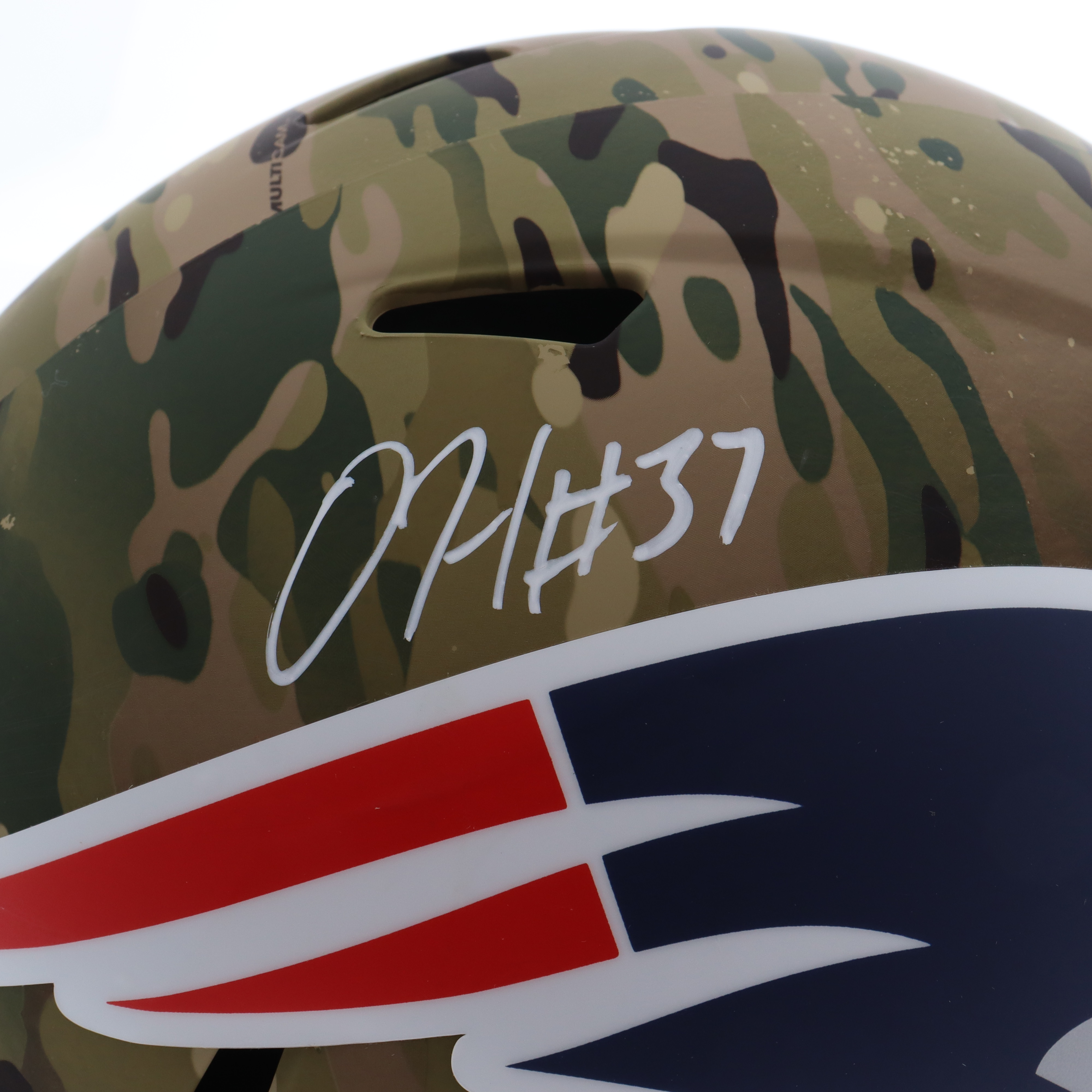 Damien Harris Signed Patriots Full-Size Camo Alternate Speed Helmet (Beckett) at PristineAuction.com Damien Harris Signed Patriots Full-Size Camo Alternate Speed Helmet (Beckett) at PristineAuction.com