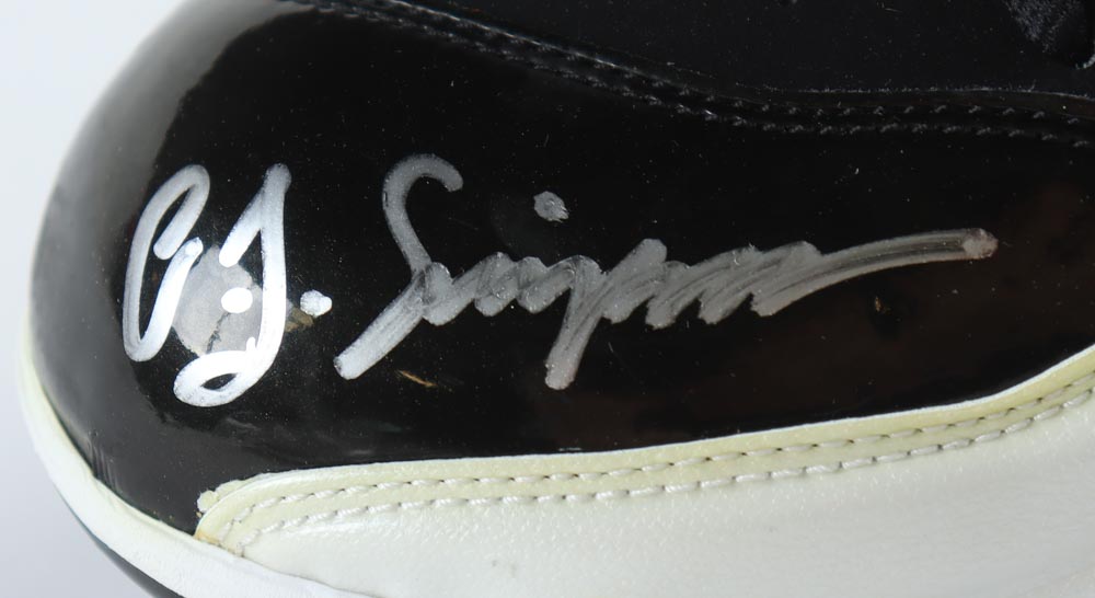 O. J. Simpson Signed Nike Football Cleat (JSA) at PristineAuction.com O. J. Simpson Signed Nike Football Cleat (JSA) at PristineAuction.com