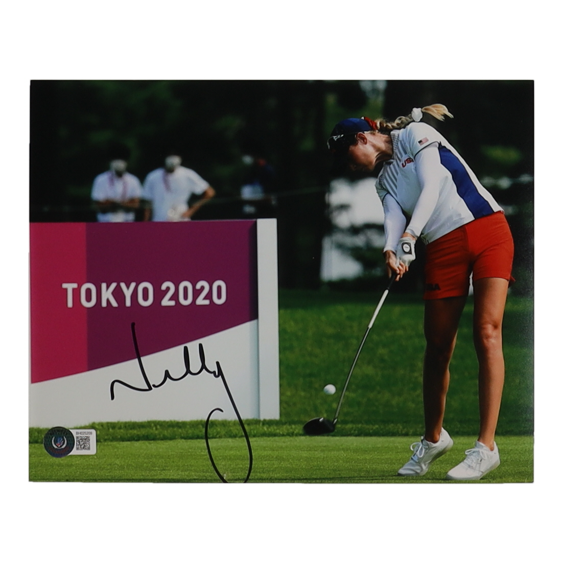 Nelly Korda Signed 8x10 Photo (Beckett) at PristineAuction.com Nelly Korda Signed 8x10 Photo (Beckett) at PristineAuction.com
