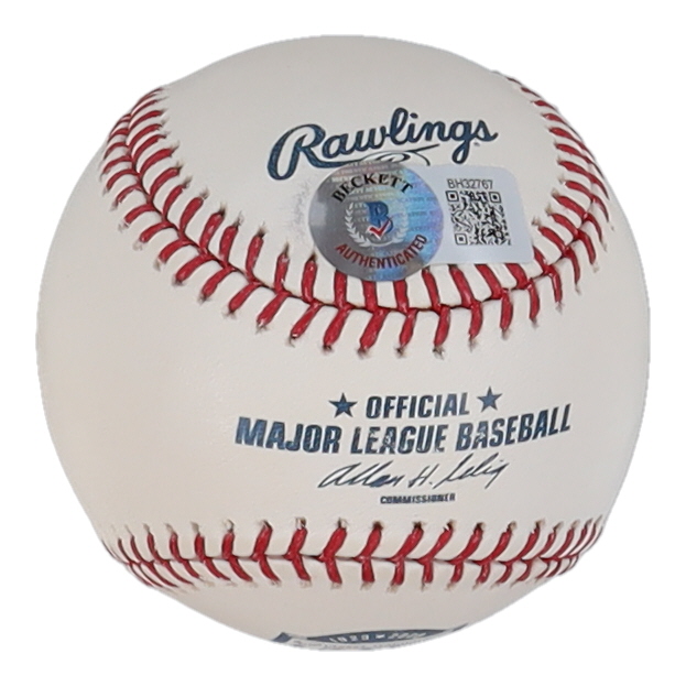 Don Mattingly Signed Commemorative Yankee Stadium OML Baseball (Beckett) at PristineAuction.com Don Mattingly Signed Commemorative Yankee Stadium OML Baseball (Beckett) at PristineAuction.com