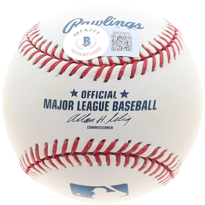Maury Wills Signed OML Baseball Inscribed "MVP '62" (Beckett) at PristineAuction.com Maury Wills Signed OML Baseball Inscribed "MVP '62" (Beckett) at PristineAuction.com