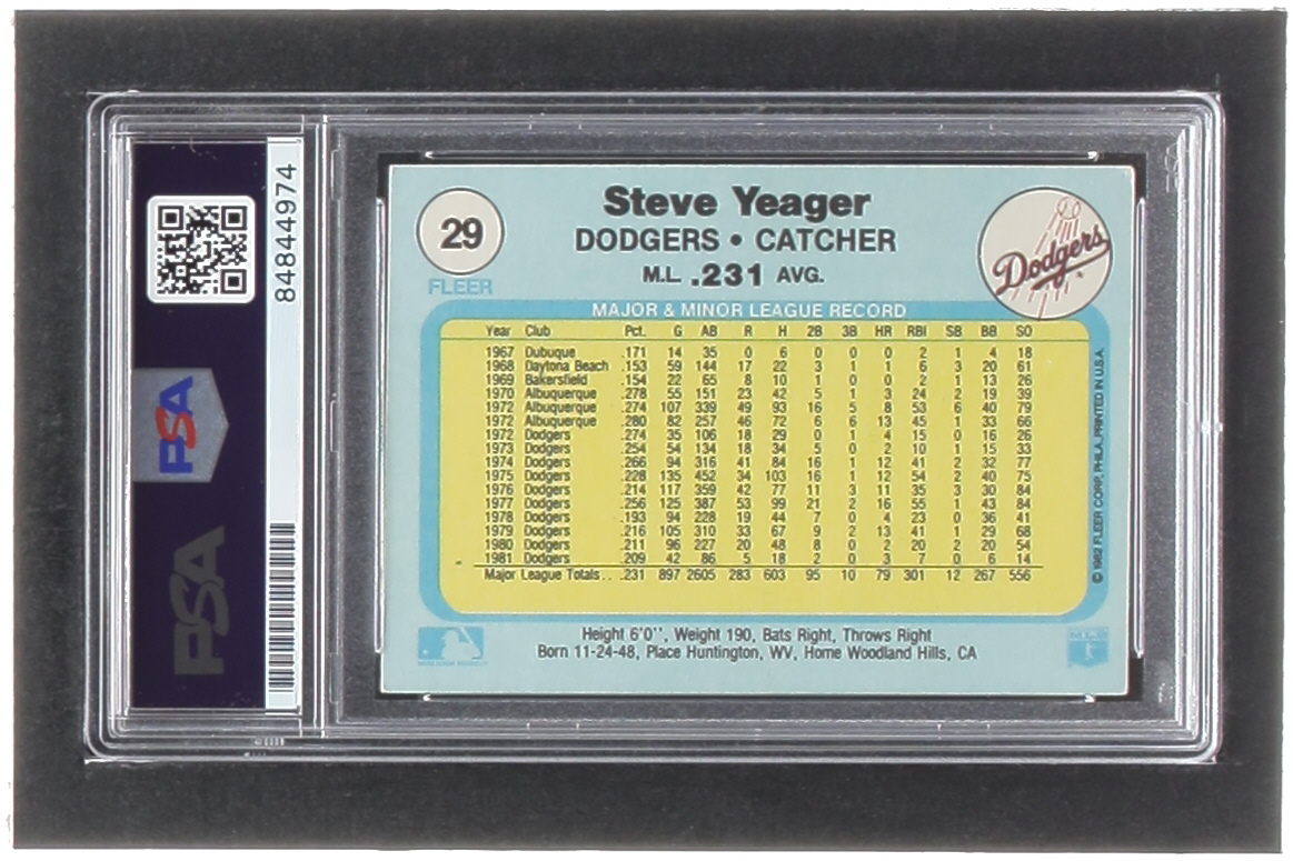 Steve Yeager Signed 1982 Fleer #29 (PSA) at PristineAuction.com Steve Yeager Signed 1982 Fleer #29 (PSA) at PristineAuction.com