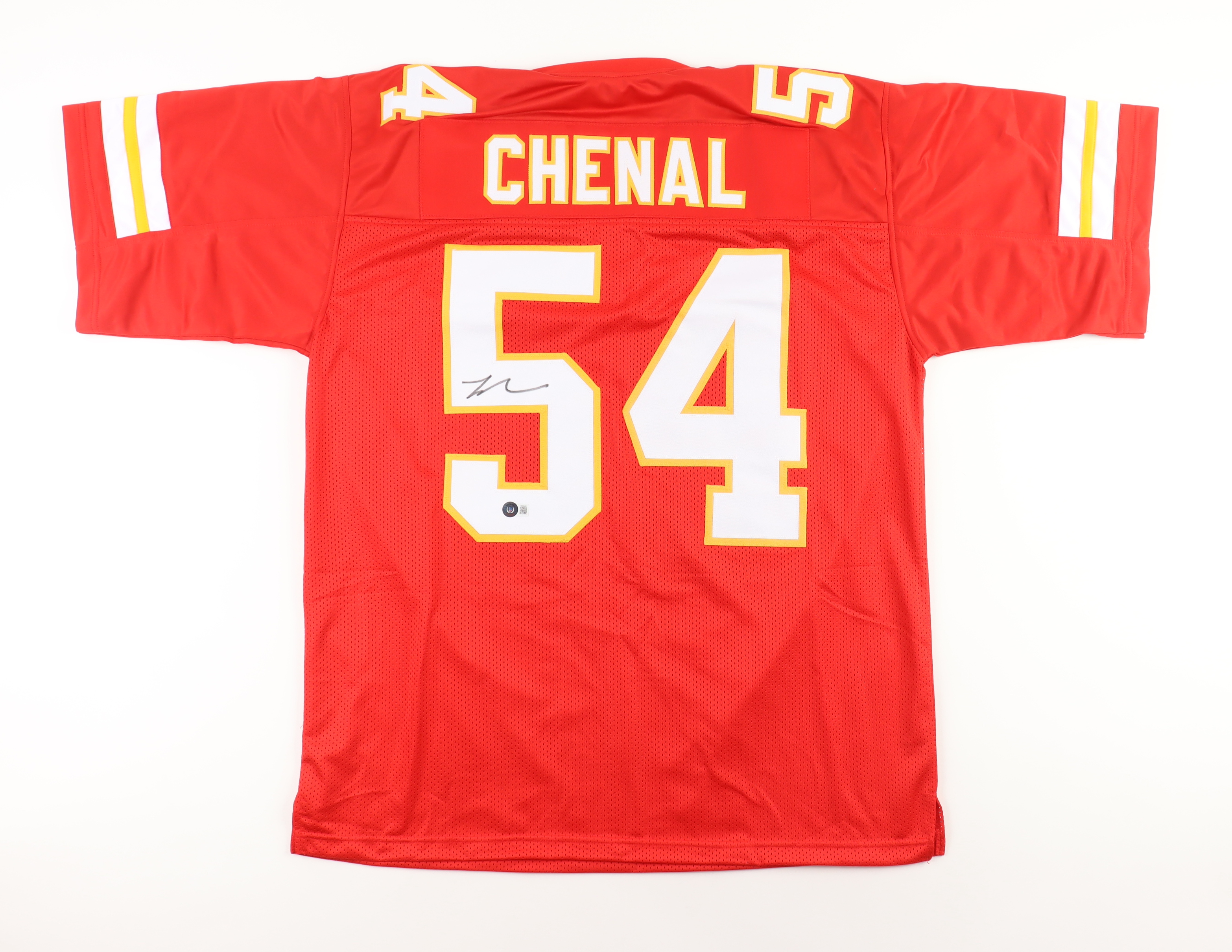 Leo Chenal Signed Jersey (Beckett) at PristineAuction.com Leo Chenal Signed Jersey (Beckett) at PristineAuction.com