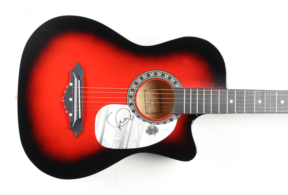 Taylor Swift Signed 38" Acoustic Guitar (JSA) at PristineAuction.com Taylor Swift Signed 38" Acoustic Guitar (JSA) at PristineAuction.com
