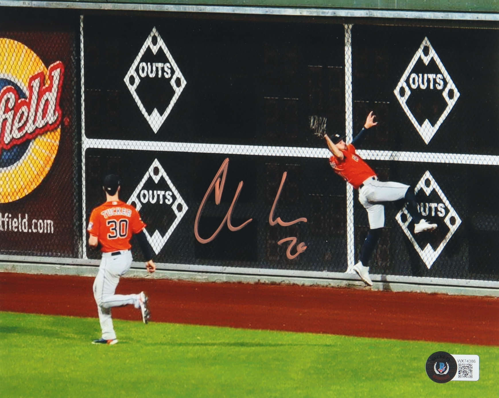 Chas McCormick Signed Astros 8x10 Photo (Beckett) at PristineAuction.com Chas McCormick Signed Astros 8x10 Photo (Beckett) at PristineAuction.com