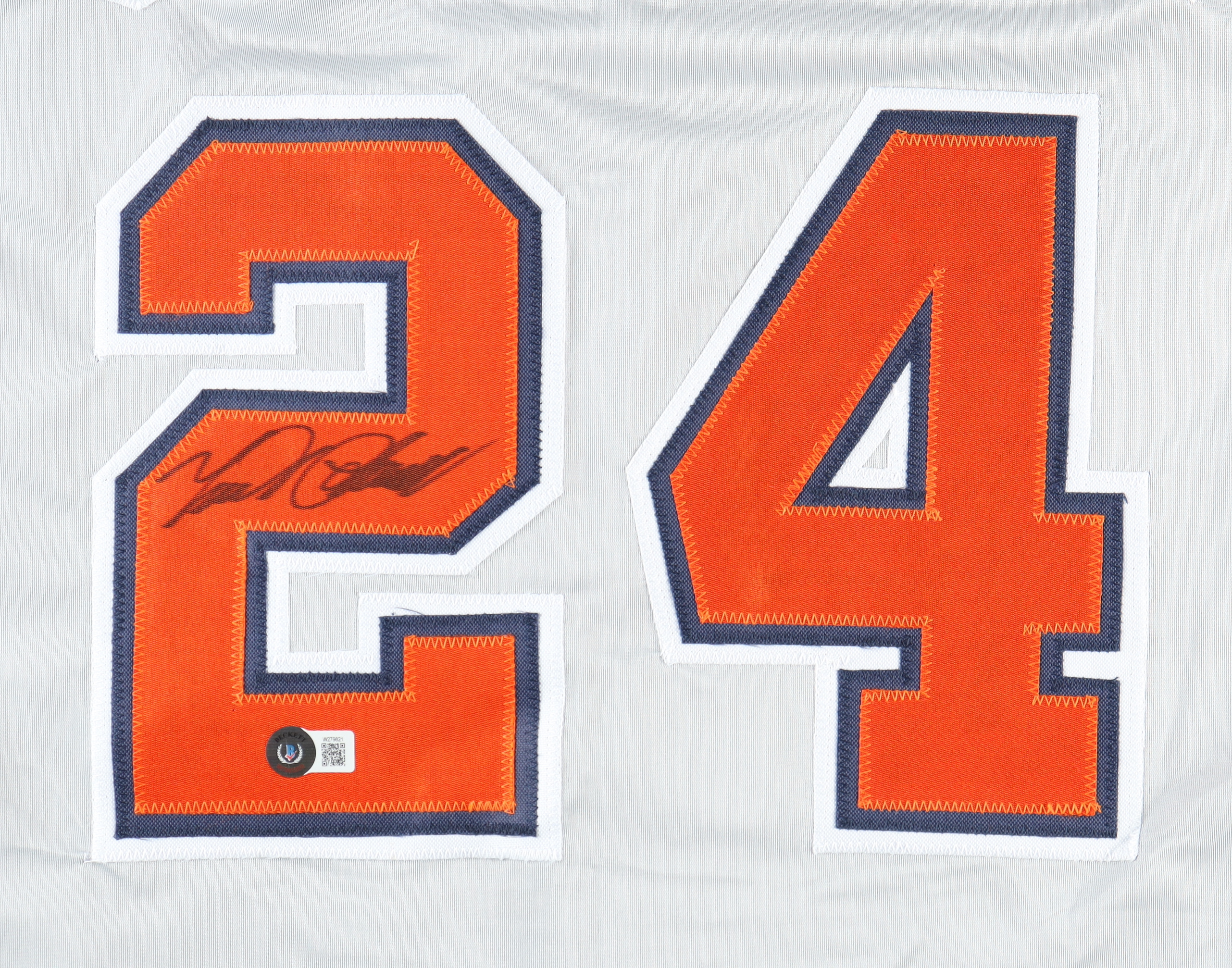 Miguel Cabrera Signed Jersey (Beckett) at PristineAuction.com Miguel Cabrera Signed Jersey (Beckett) at PristineAuction.com