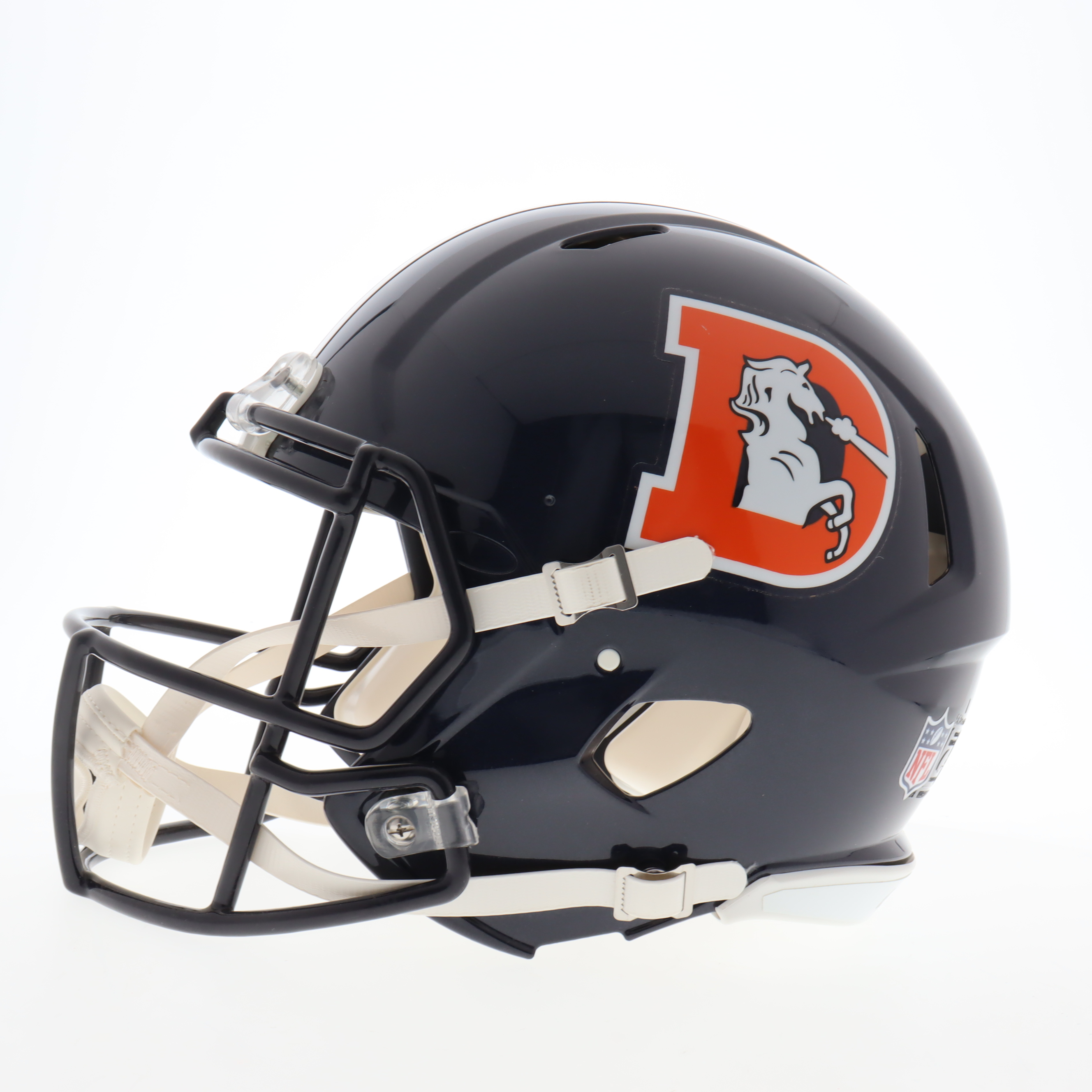 Terrell Davis Signed Broncos Full-Size Authentic On-Field Speed Helmet Inscribed "SB XXXII MVP" (JSA) at PristineAuction.com Terrell Davis Signed Broncos Full-Size Authentic On-Field Speed Helmet Inscribed "SB XXXII MVP" (JSA) at PristineAuction.com