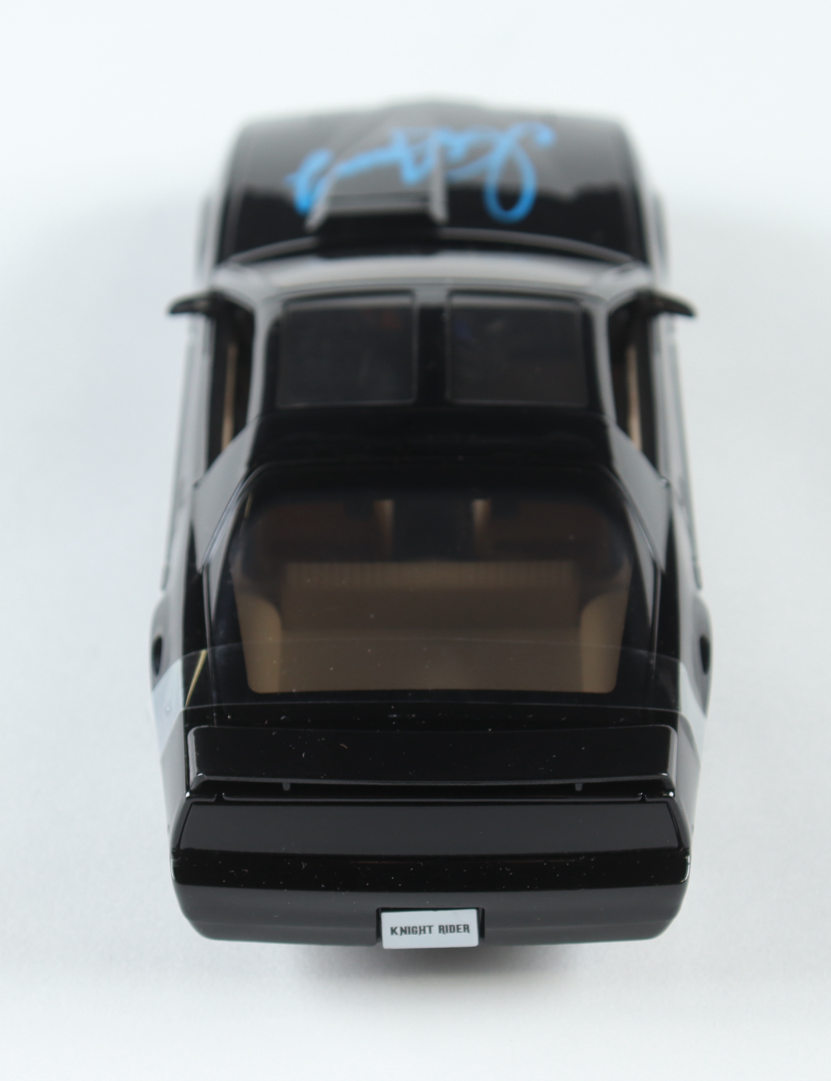 David Hasselhoff Signed "Knight Rider" 1:24 Diecast Car (Beckett) at PristineAuction.com David Hasselhoff Signed "Knight Rider" 1:24 Diecast Car (Beckett) at PristineAuction.com