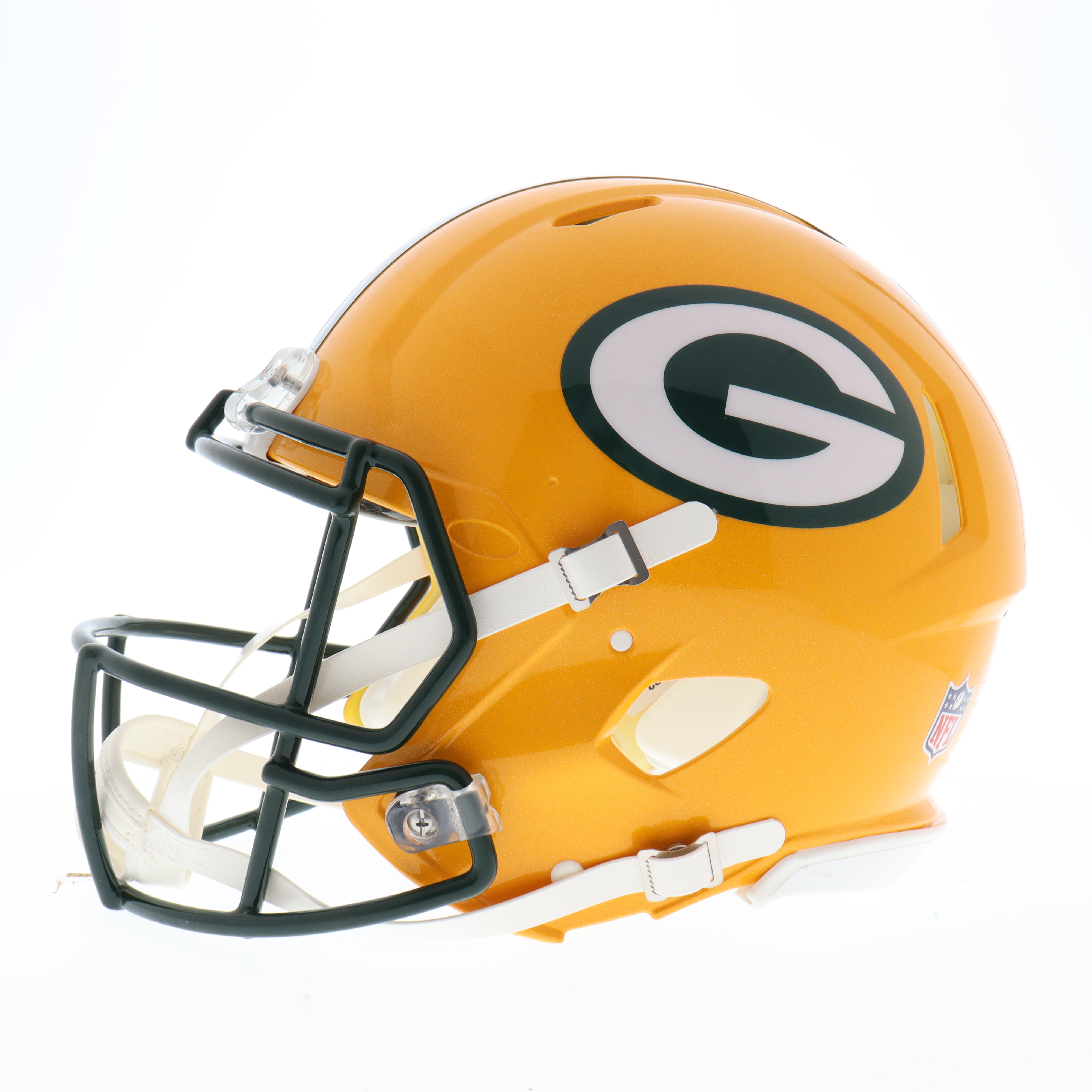 Aaron Jones Signed Packers Full-Size Authentic On-Field Speed Helmet (Beckett) at PristineAuction.com Aaron Jones Signed Packers Full-Size Authentic On-Field Speed Helmet (Beckett) at PristineAuction.com