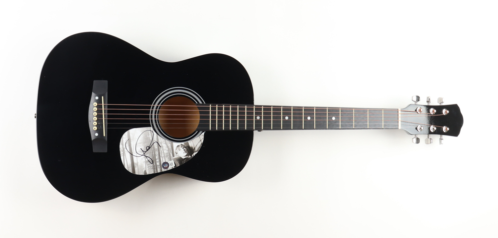 Taylor Swift Signed 39" Acoustic Guitar (Beckett) at PristineAuction.com Taylor Swift Signed 39" Acoustic Guitar (Beckett) at PristineAuction.com