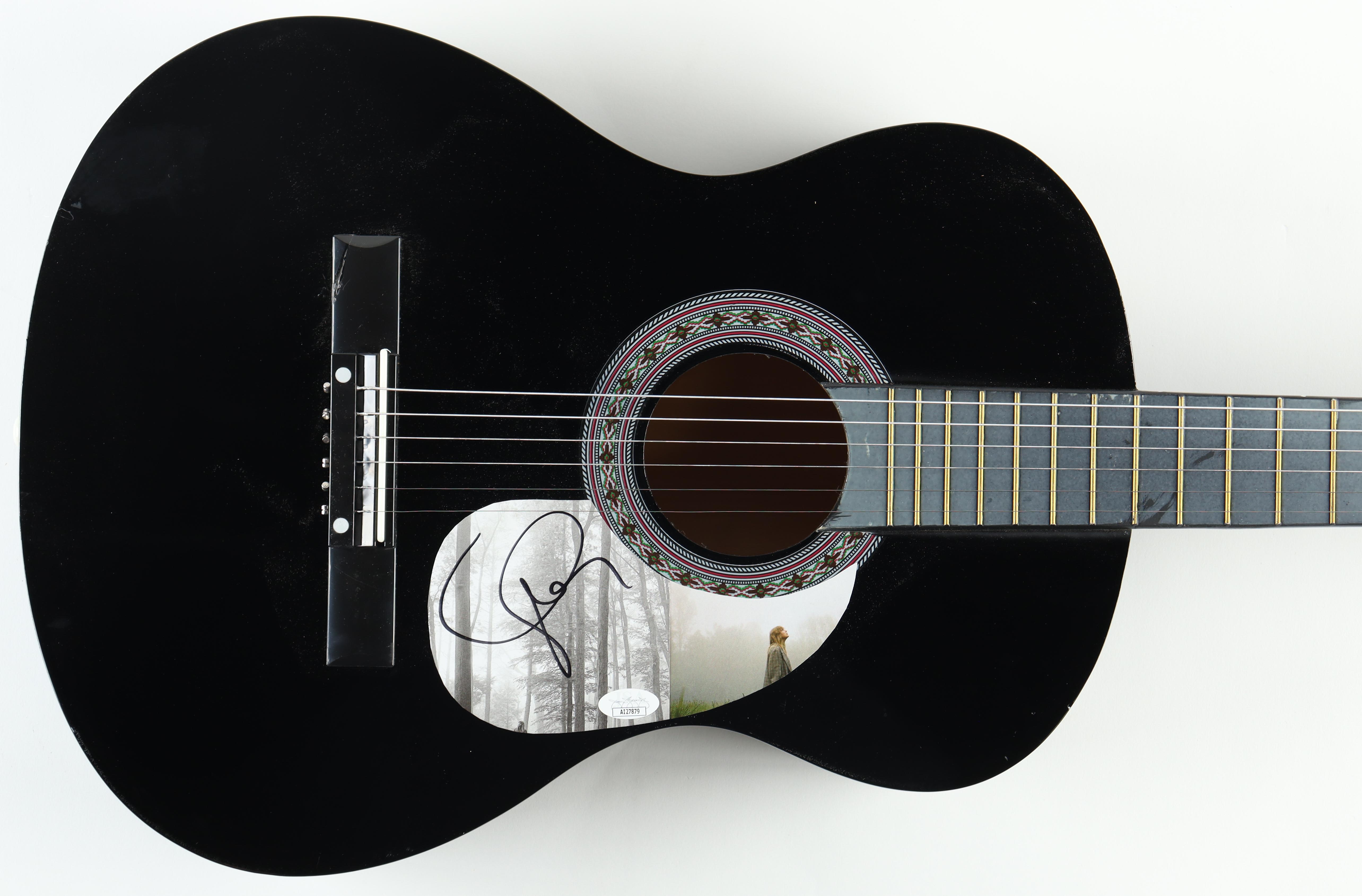 Taylor Swift Signed 38" Acoustic Guitar (JSA) at PristineAuction.com Taylor Swift Signed 38" Acoustic Guitar (JSA) at PristineAuction.com