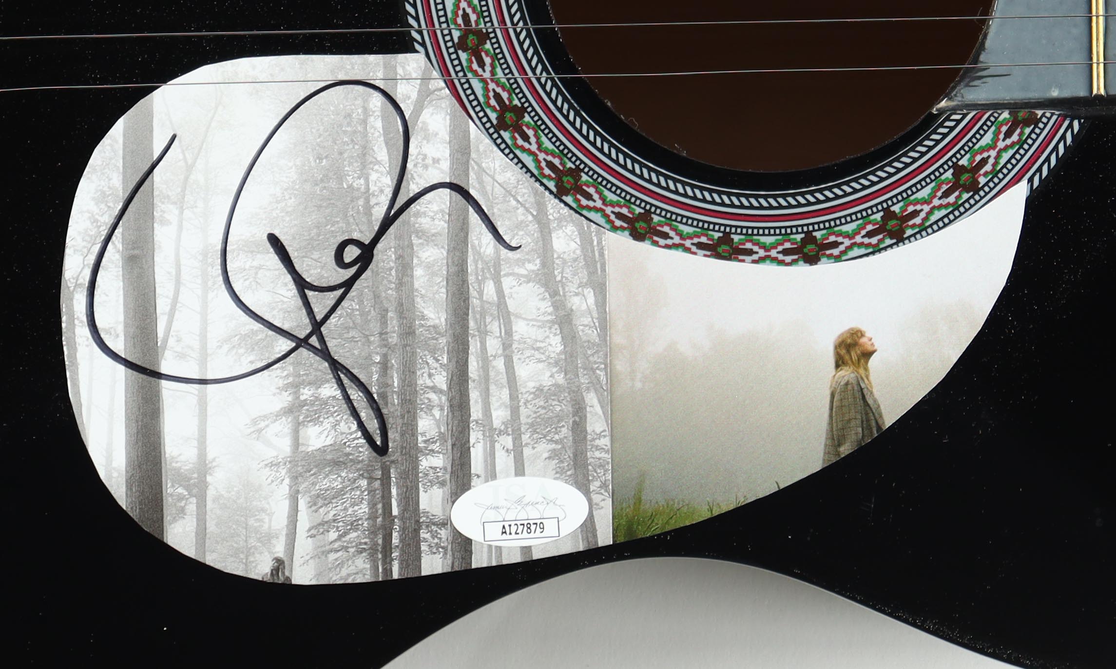 Taylor Swift Signed 38" Acoustic Guitar (JSA) at PristineAuction.com Taylor Swift Signed 38" Acoustic Guitar (JSA) at PristineAuction.com