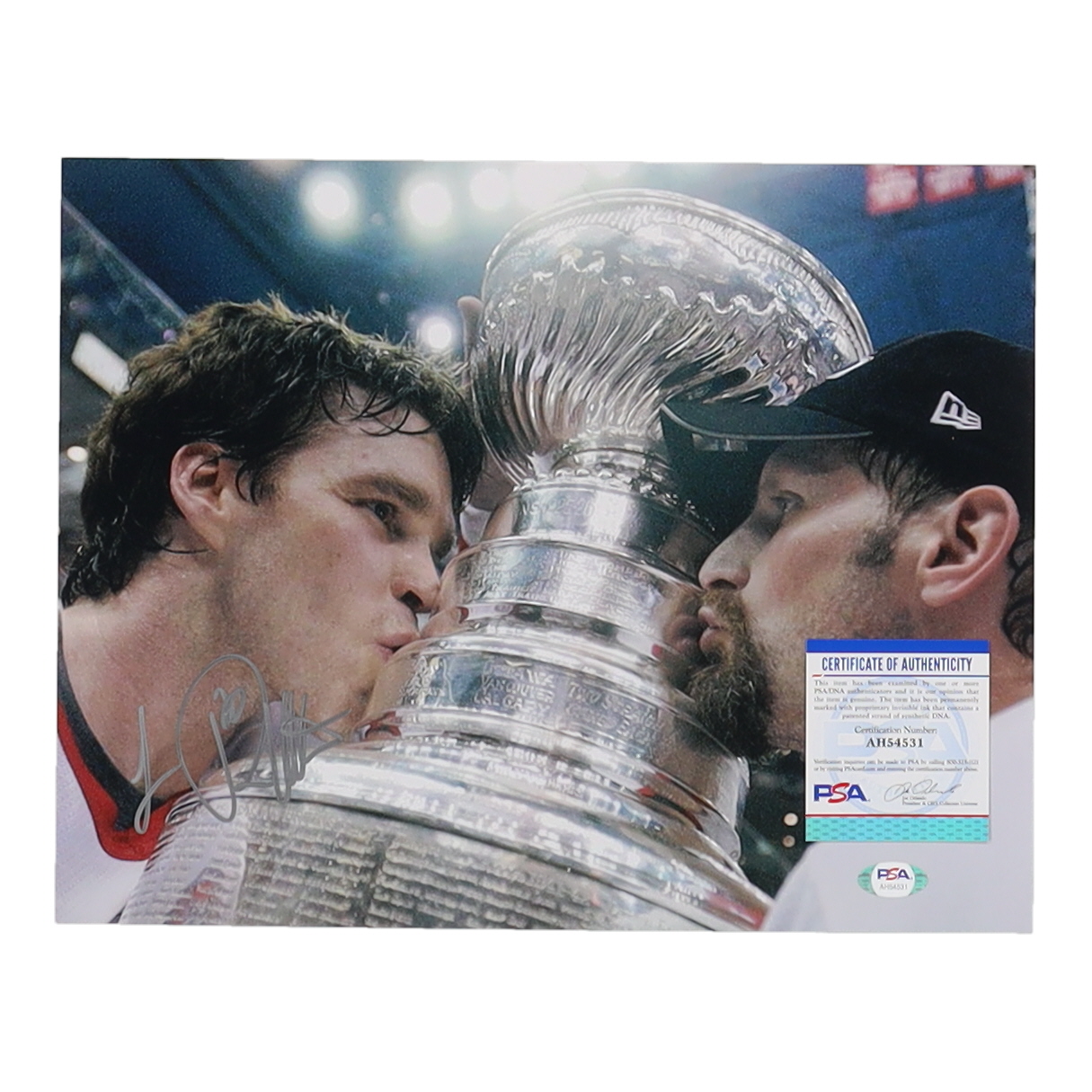 Luc Robitaille Signed Red Wings 11x14 Photo (PSA) at PristineAuction.com Luc Robitaille Signed Red Wings 11x14 Photo (PSA) at PristineAuction.com