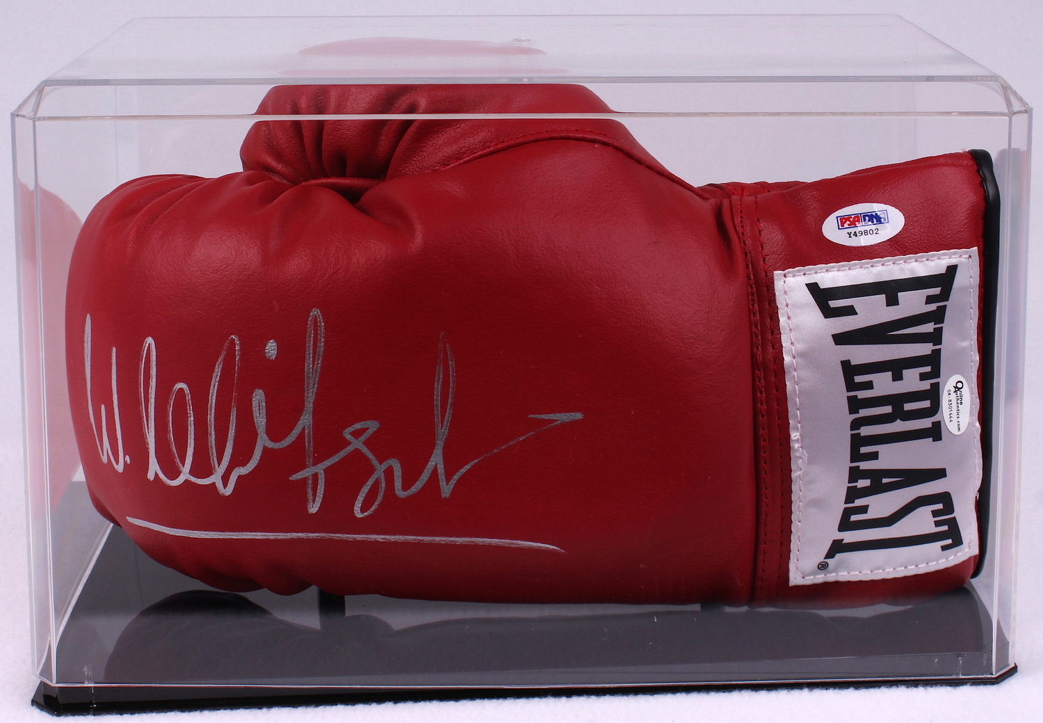 Wladimir Klitschko Signed Everlast Boxing Glove with Display Case (PSA COA) at PristineAuction.com Wladimir Klitschko Signed Everlast Boxing Glove with Display Case (PSA COA) at PristineAuction.com