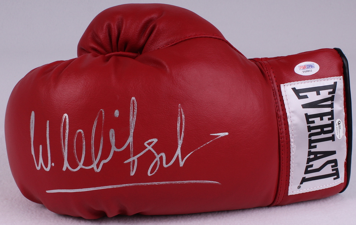Wladimir Klitschko Signed Everlast Boxing Glove with Display Case (PSA COA) at PristineAuction.com Wladimir Klitschko Signed Everlast Boxing Glove with Display Case (PSA COA) at PristineAuction.com