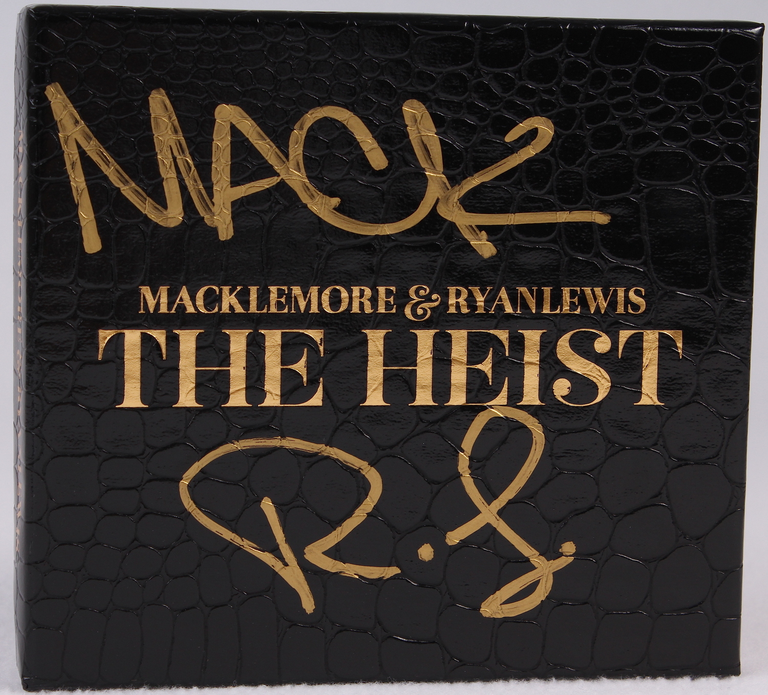 Macklemore & Ryan Lewis Signed "The Heist" CD Box (JSA COA) at PristineAuction.com Macklemore & Ryan Lewis Signed "The Heist" CD Box (JSA COA) at PristineAuction.com