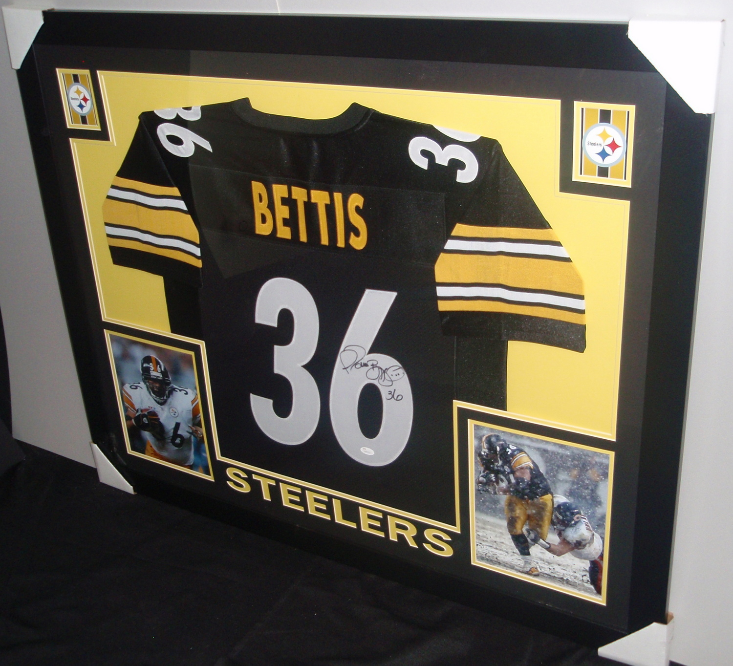 Jerome Bettis Signed Steelers 35x43 Custom Framed Jersey (JSA COA) at PristineAuction.com Jerome Bettis Signed Steelers 35x43 Custom Framed Jersey (JSA COA) at PristineAuction.com