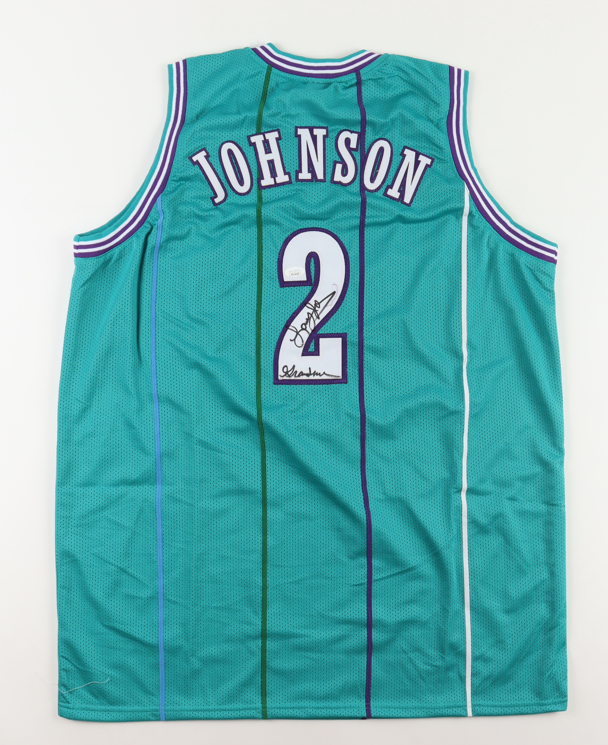 Larry Johnson Signed Jersey Inscribed "Grandmama" (JSA) at PristineAuction.com Larry Johnson Signed Jersey Inscribed "Grandmama" (JSA) at PristineAuction.com