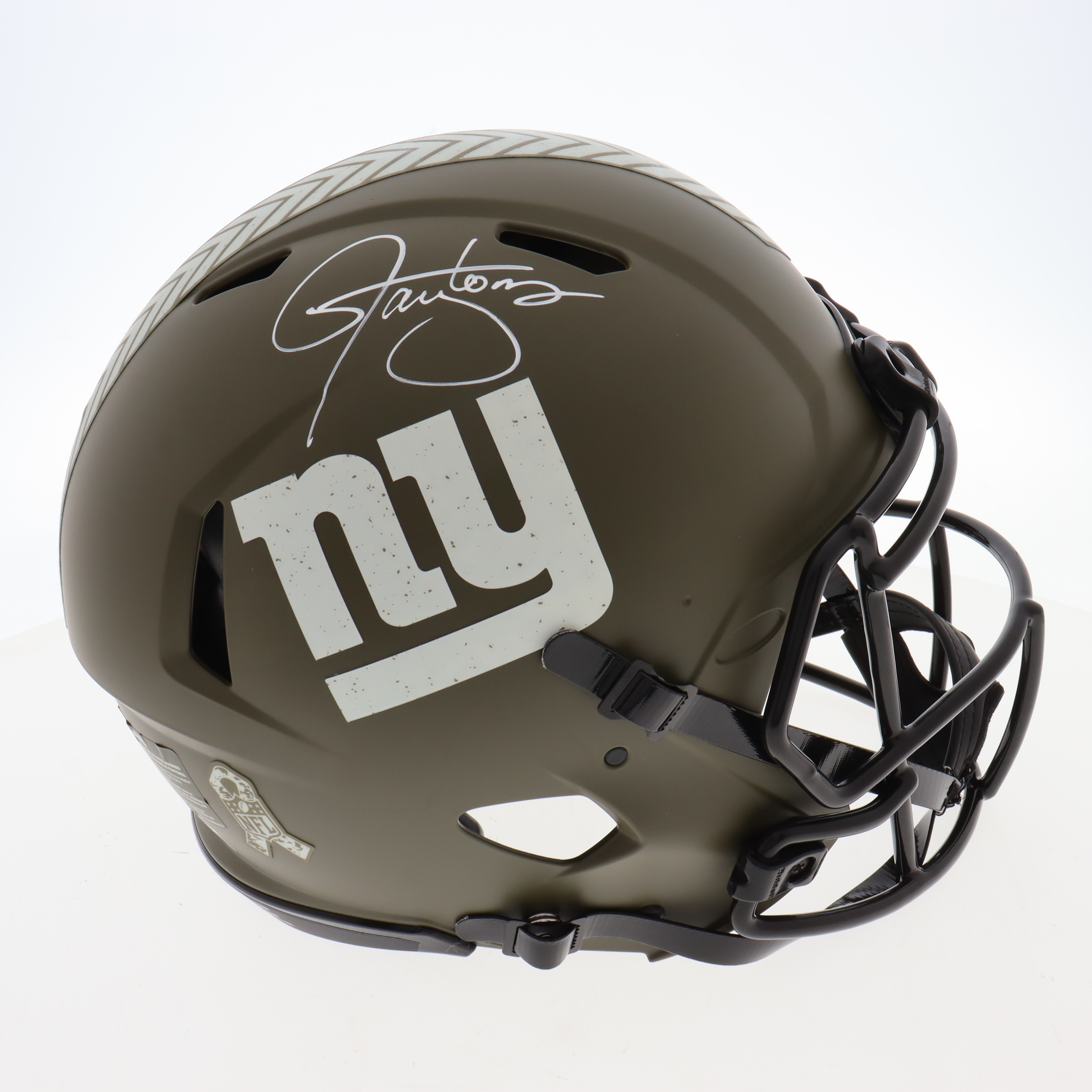 Lawrence Taylor Signed Giants Full-Size Authentic Salute to Service Alternate Speed Helmet (Beckett) at PristineAuction.com Lawrence Taylor Signed Giants Full-Size Authentic Salute to Service Alternate Speed Helmet (Beckett) at PristineAuction.com