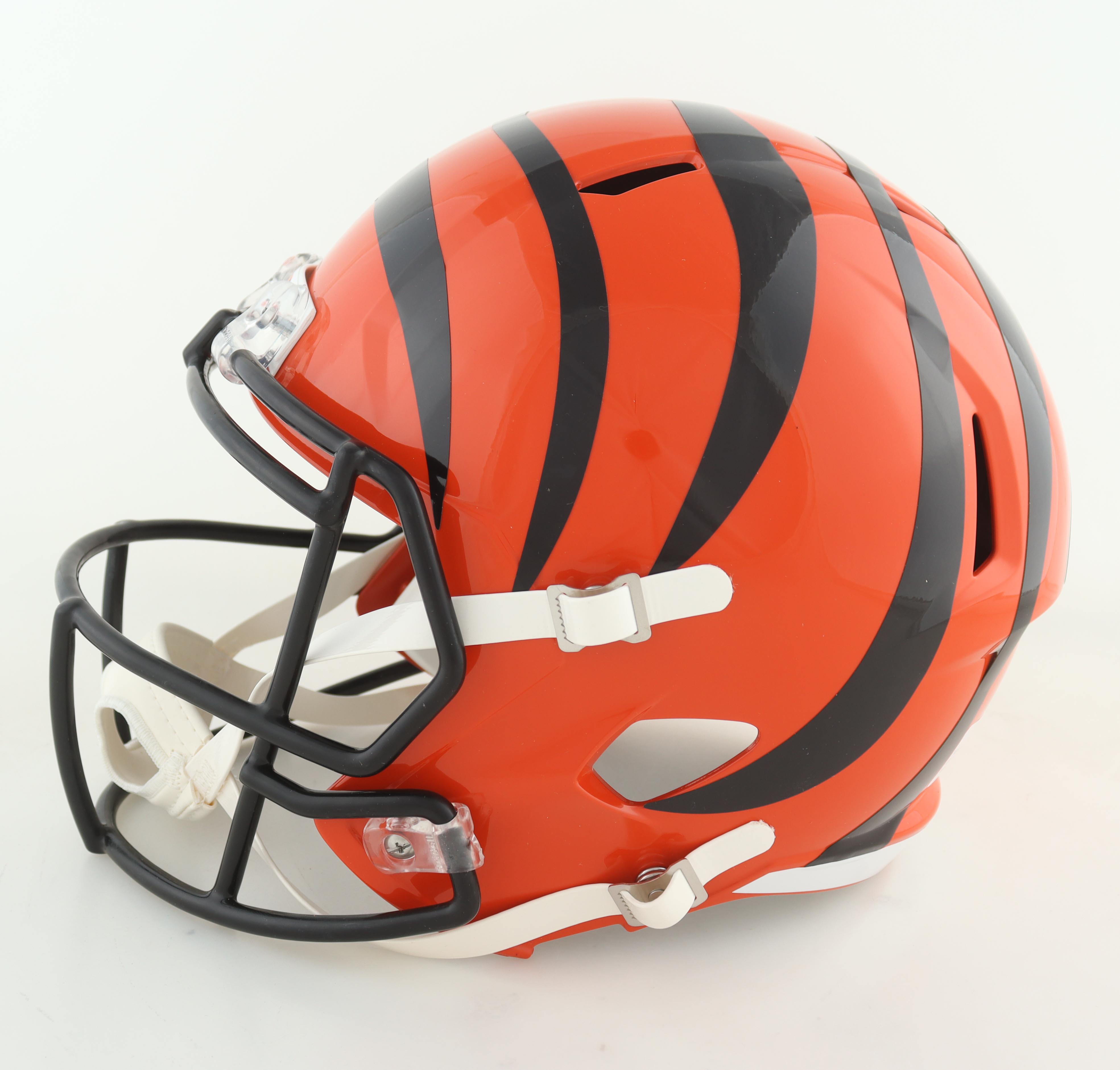 Sam Hubbard Signed Bengals Full-Size Speed Helmet Inscribed "Rumble In The Jungle!" & "98 YD!" (JSA) at PristineAuction.com Sam Hubbard Signed Bengals Full-Size Speed Helmet Inscribed "Rumble In The Jungle!" & "98 YD!" (JSA) at PristineAuction.com