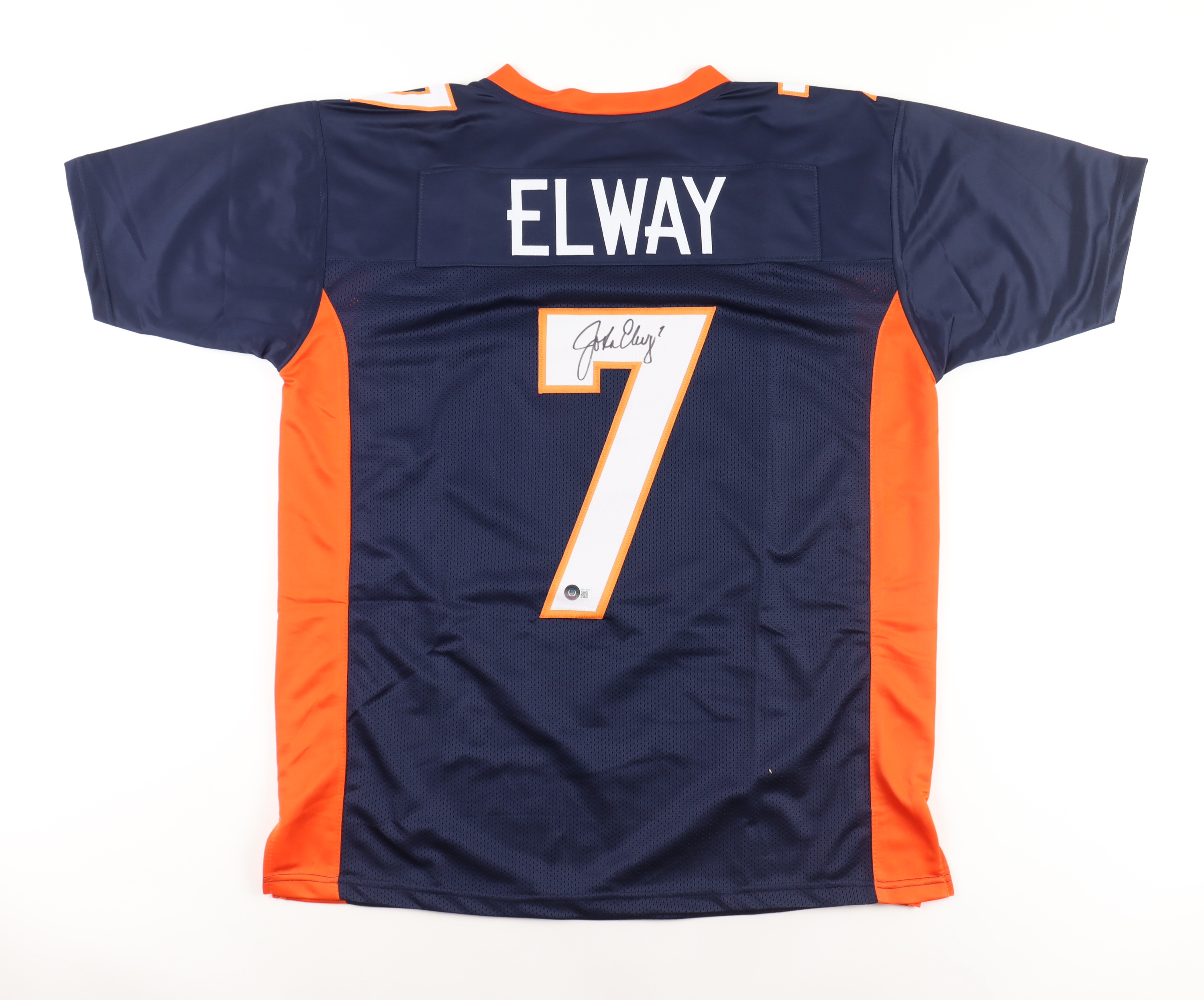John Elway Signed Jersey (Beckett) at PristineAuction.com John Elway Signed Jersey (Beckett) at PristineAuction.com