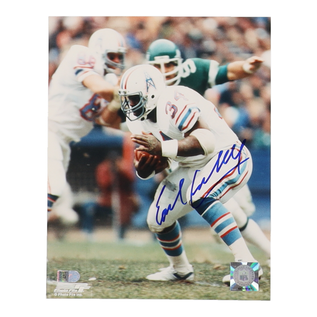 Earl Campbell Signed Oilers 8x10 Photo (AIV) at PristineAuction.com Earl Campbell Signed Oilers 8x10 Photo (AIV) at PristineAuction.com