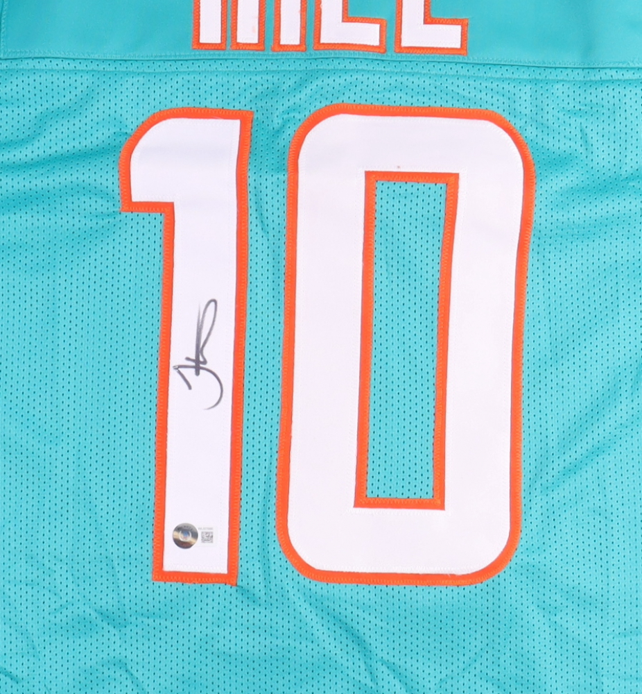 Tyreek Hill Signed Jersey (Beckett) at PristineAuction.com Tyreek Hill Signed Jersey (Beckett) at PristineAuction.com