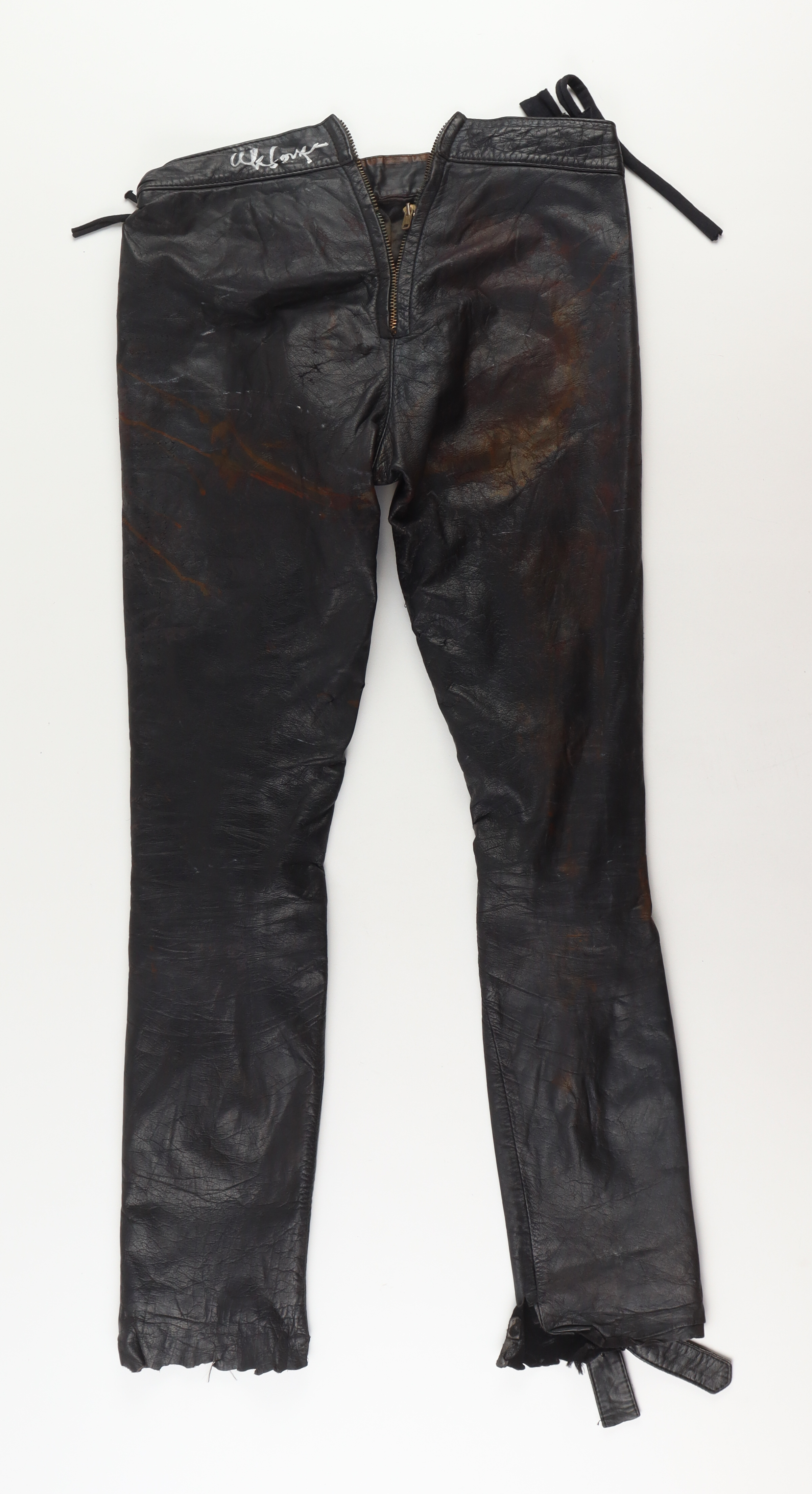 Alice Cooper Signed Stage | Concert Worn Leather Pants from the 1980's (Photo Matched) (Beckett LOA) at PristineAuction.com Alice Cooper Signed Stage | Concert Worn Leather Pants from the 1980's (Photo Matched) (Beckett LOA) at PristineAuction.com