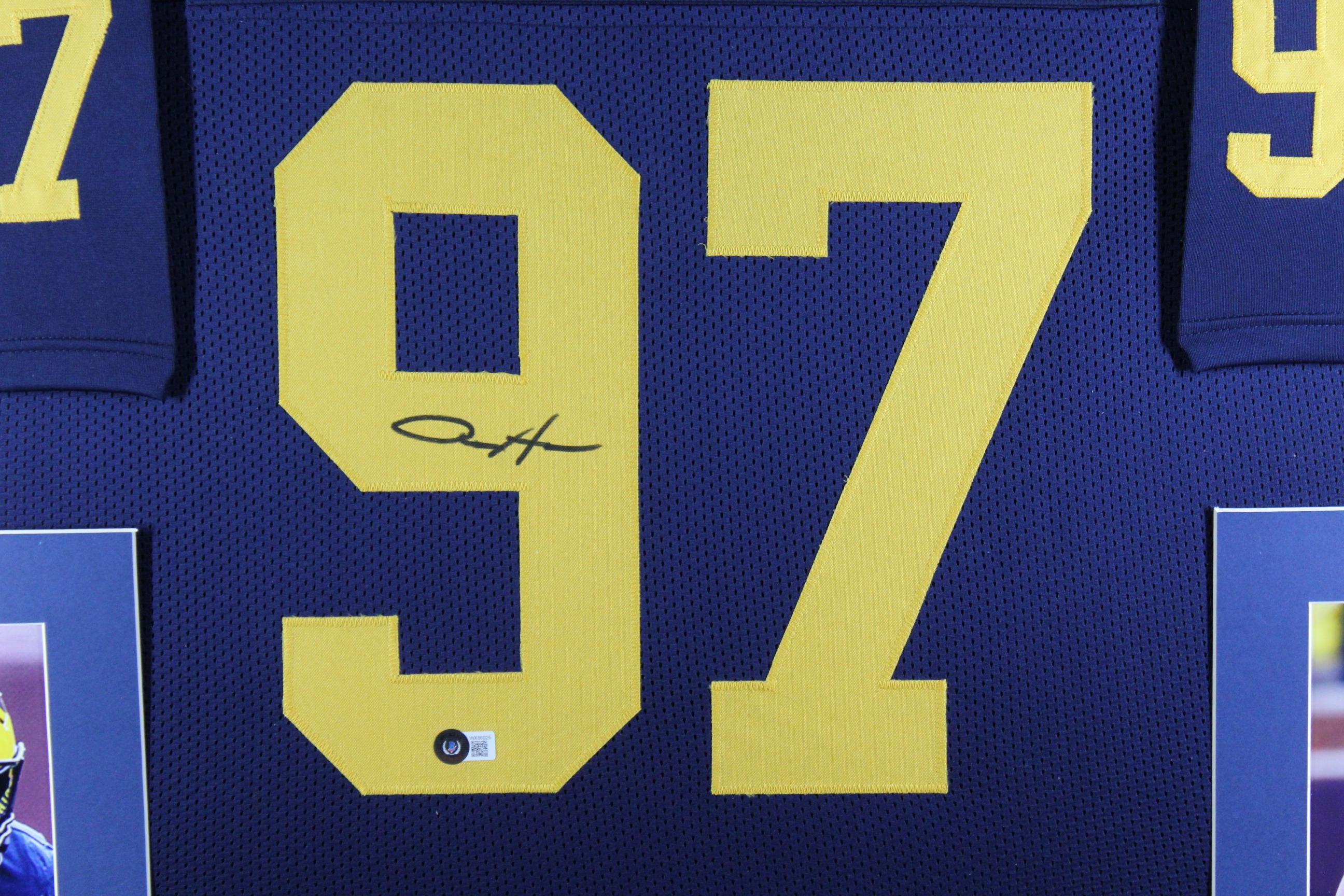 Aidan Hutchinson Signed Custom Framed Jersey Display (Beckett) at PristineAuction.com Aidan Hutchinson Signed Custom Framed Jersey Display (Beckett) at PristineAuction.com