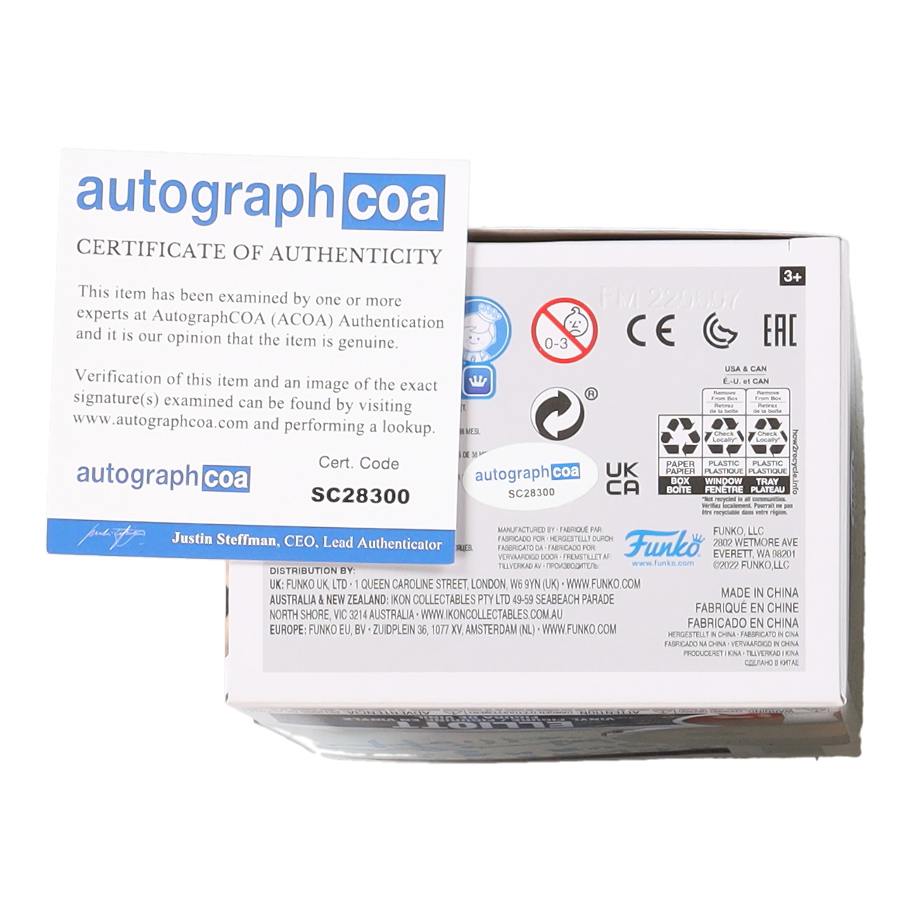 Henry Thomas Signed "E.T." #1256 Elliott Funko Pop! Vinyl Figure Inscribed "It was no iguana!" (AutographCOA) at PristineAuction.com Henry Thomas Signed "E.T." #1256 Elliott Funko Pop! Vinyl Figure Inscribed "It was no iguana!" (AutographCOA) at PristineAuction.com