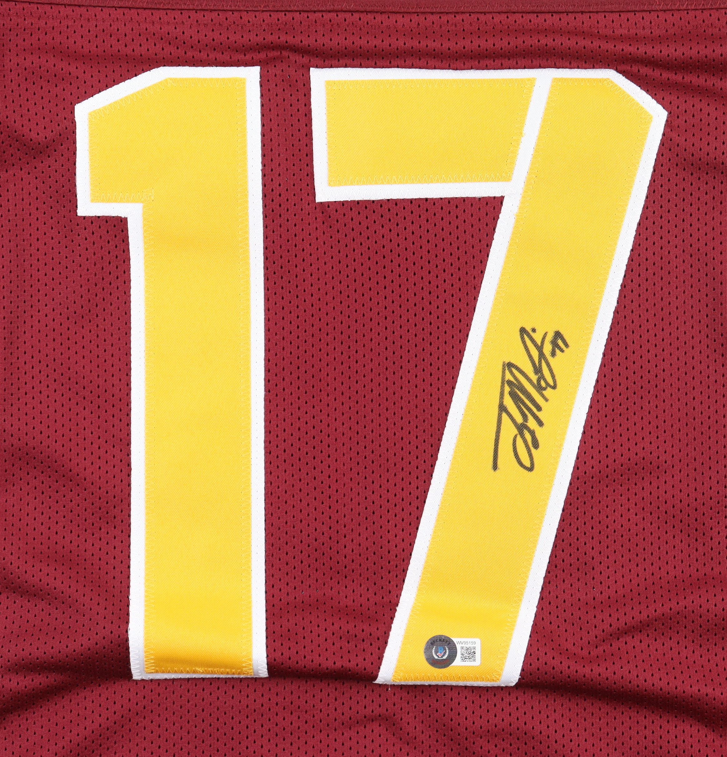 Terry McLaurin Signed Jersey (Beckett) at PristineAuction.com Terry McLaurin Signed Jersey (Beckett) at PristineAuction.com