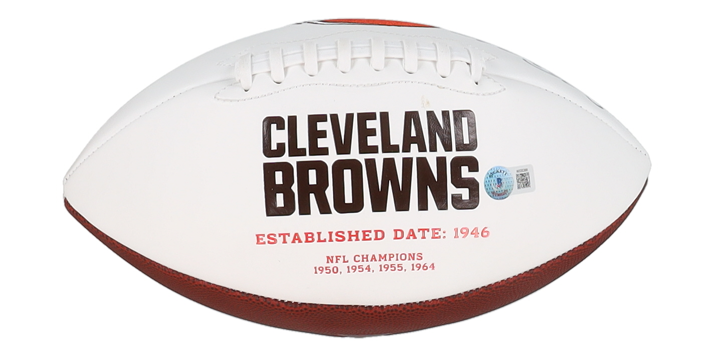 Nick Chubb Signed Browns Logo Football (Beckett) at PristineAuction.com Nick Chubb Signed Browns Logo Football (Beckett) at PristineAuction.com