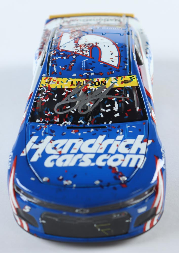 Kyle Larson Signed LE NASCAR #5 Hendrickcars.com Charlotte Roval Win 2021 Camaro ZL1 - 1:24 Premium Diecast Car (PA) at PristineAuction.com Kyle Larson Signed LE NASCAR #5 Hendrickcars.com Charlotte Roval Win 2021 Camaro ZL1 - 1:24 Premium Diecast Car (PA) at PristineAuction.com