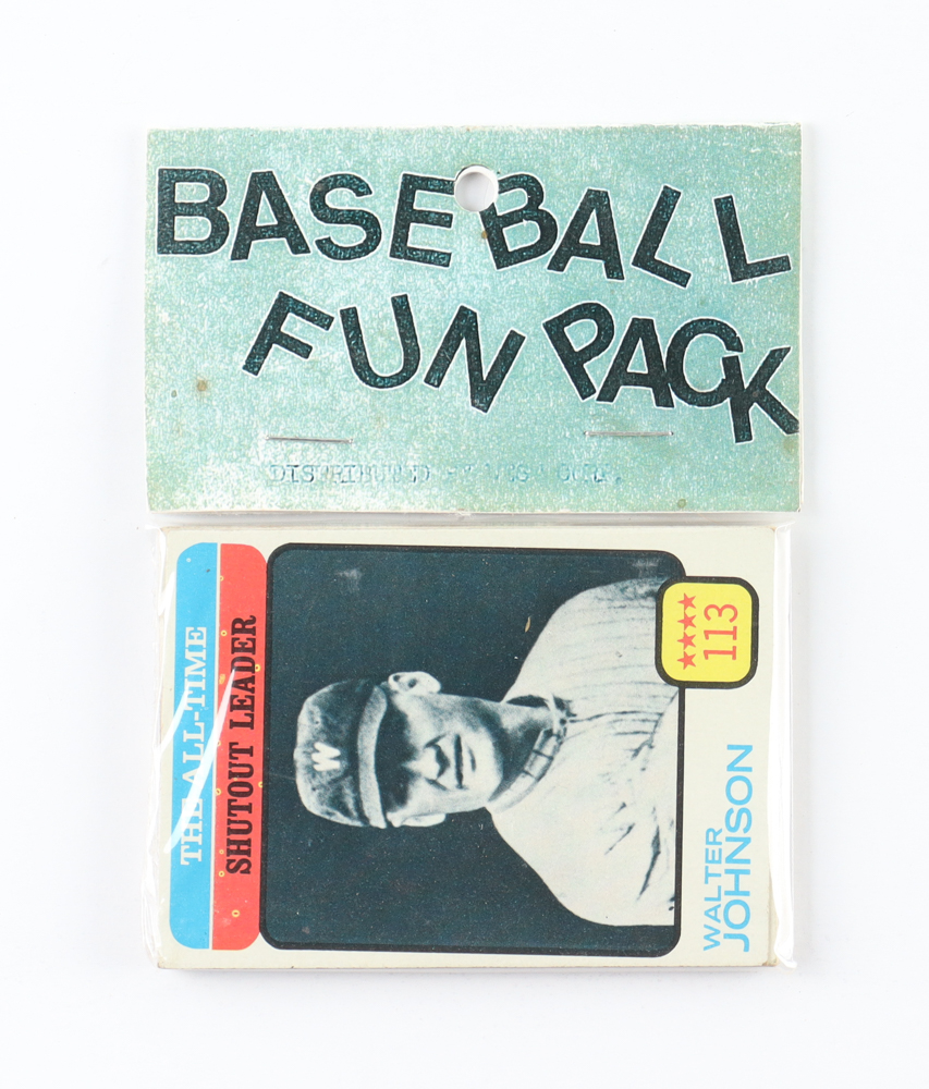 1973 Topps Baseball Card Fun Pack with (10) Cards at PristineAuction.com 1973 Topps Baseball Card Fun Pack with (10) Cards at PristineAuction.com