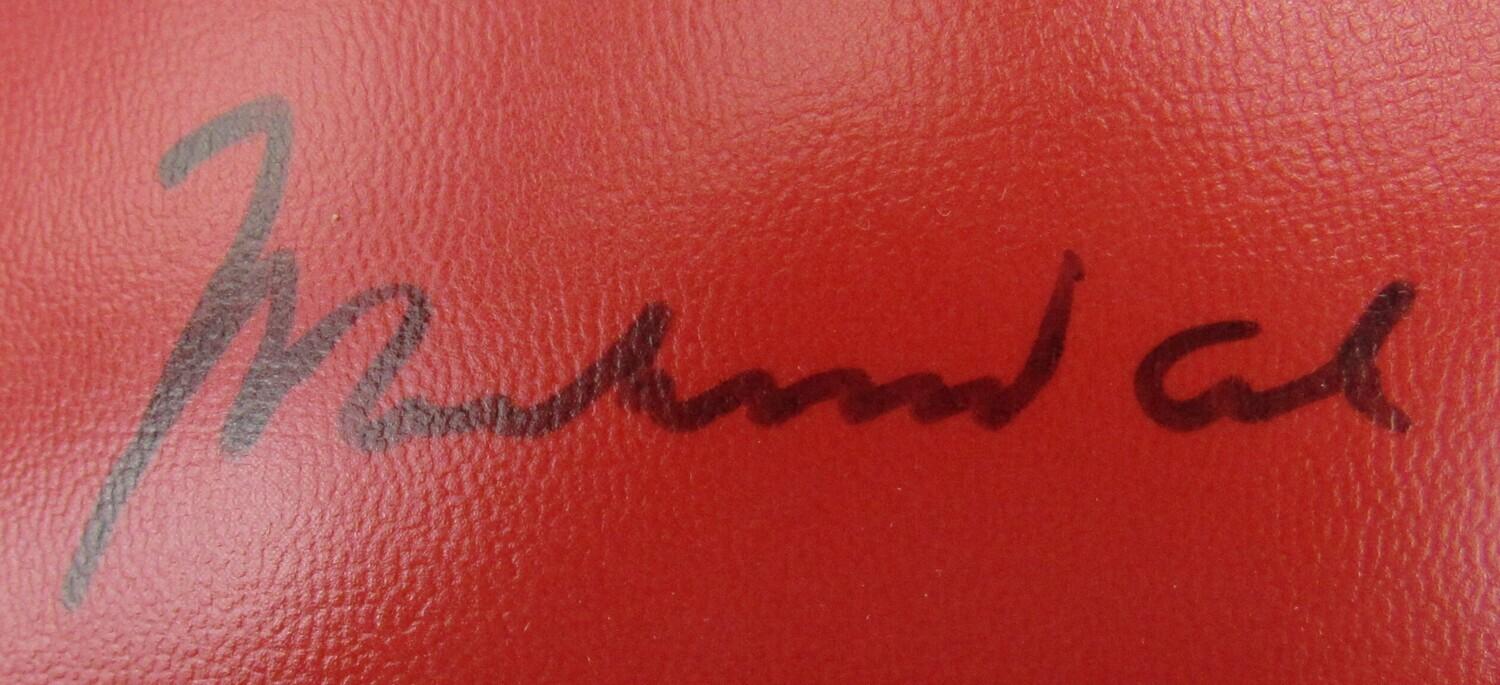 Muhammad Ali Signed Boxing Glove (Steiner Sports COA) at PristineAuction.com Muhammad Ali Signed Boxing Glove (Steiner Sports COA) at PristineAuction.com