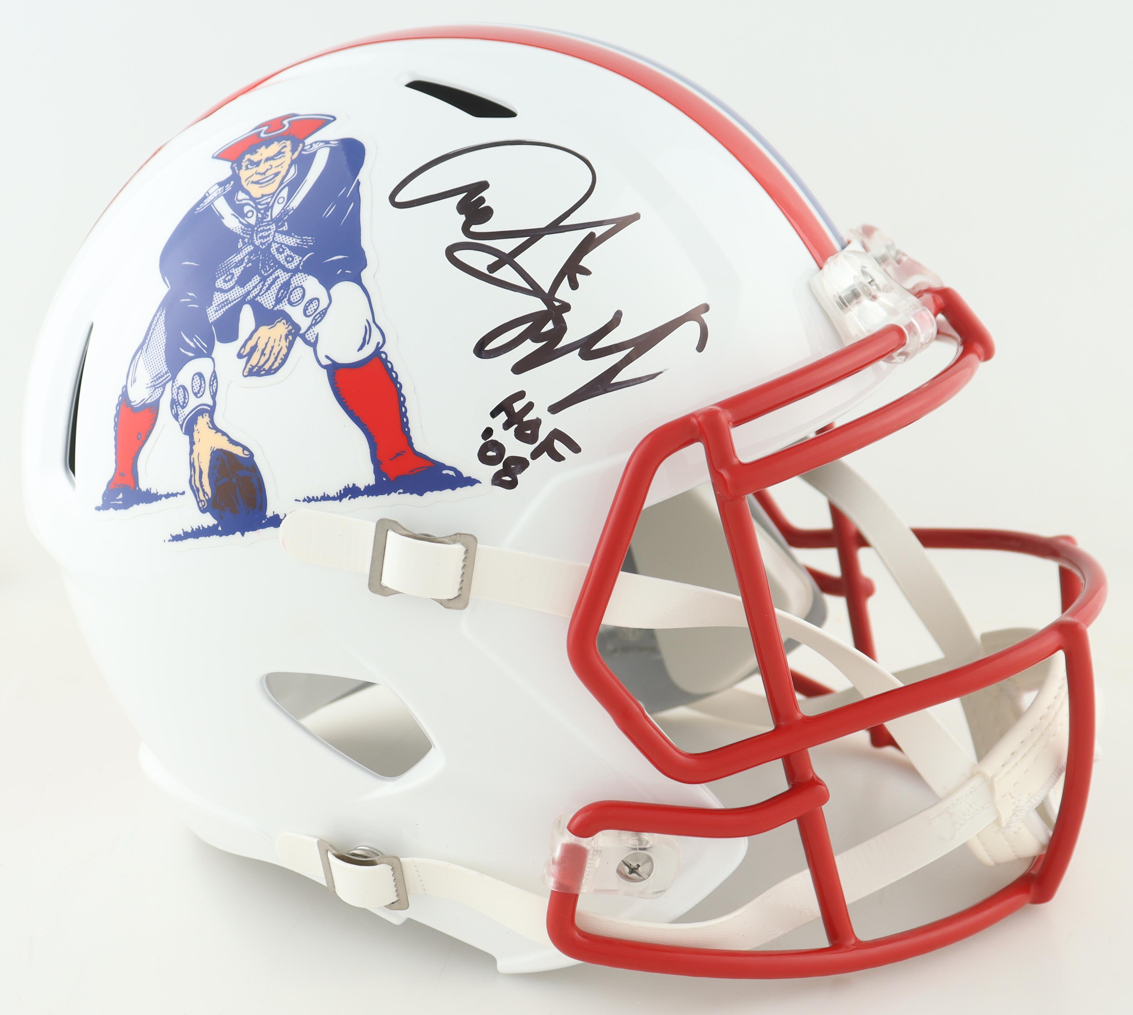 Andre Tippett Signed Patriots Throwback Full-Size Speed Helmet Inscribed "HOF '08" (JSA) at PristineAuction.com Andre Tippett Signed Patriots Throwback Full-Size Speed Helmet Inscribed "HOF '08" (JSA) at PristineAuction.com