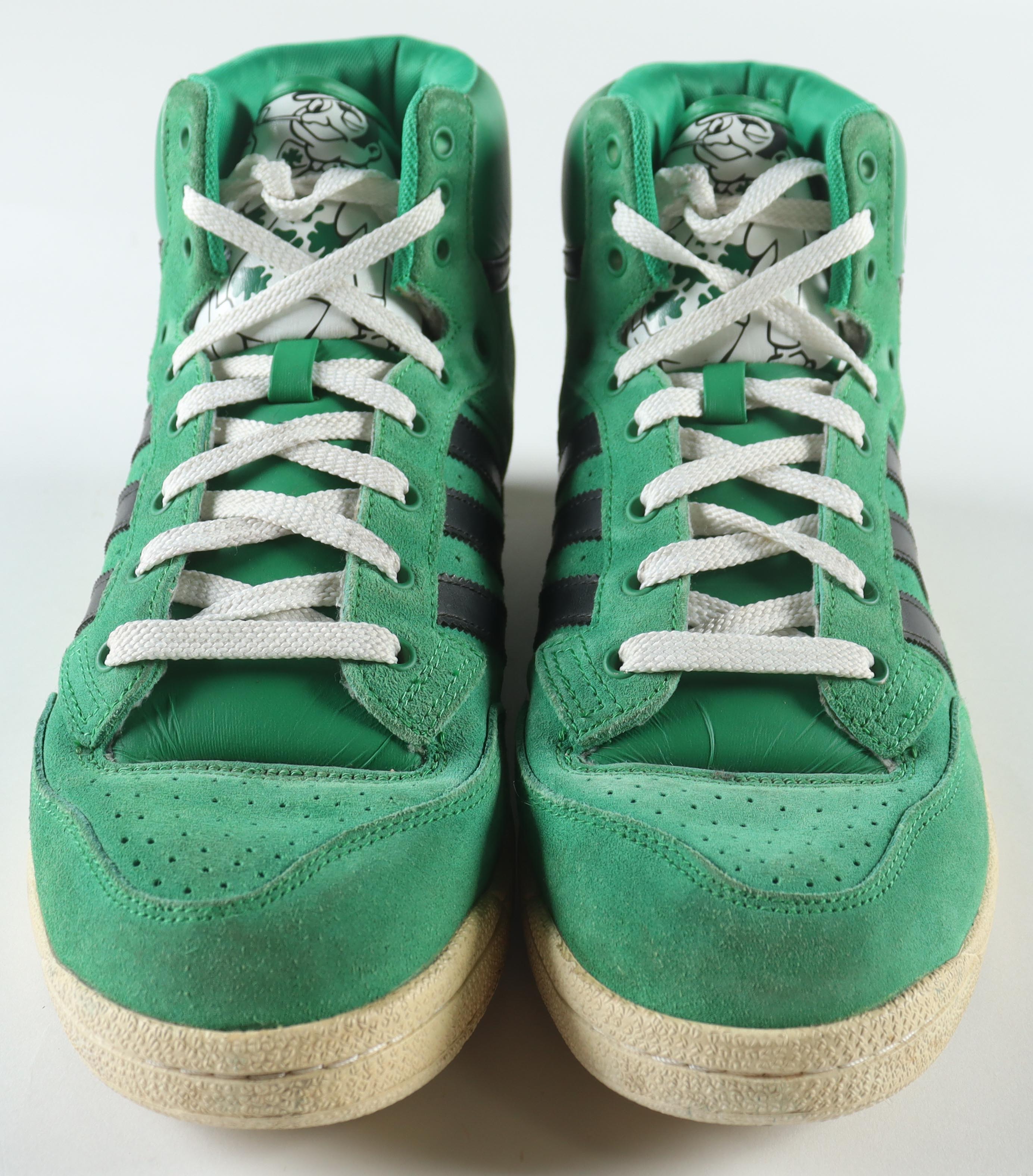 Larry Bird Signed Pair of Adidas Basketball Shoes (Beckett) at PristineAuction.com Larry Bird Signed Pair of Adidas Basketball Shoes (Beckett) at PristineAuction.com