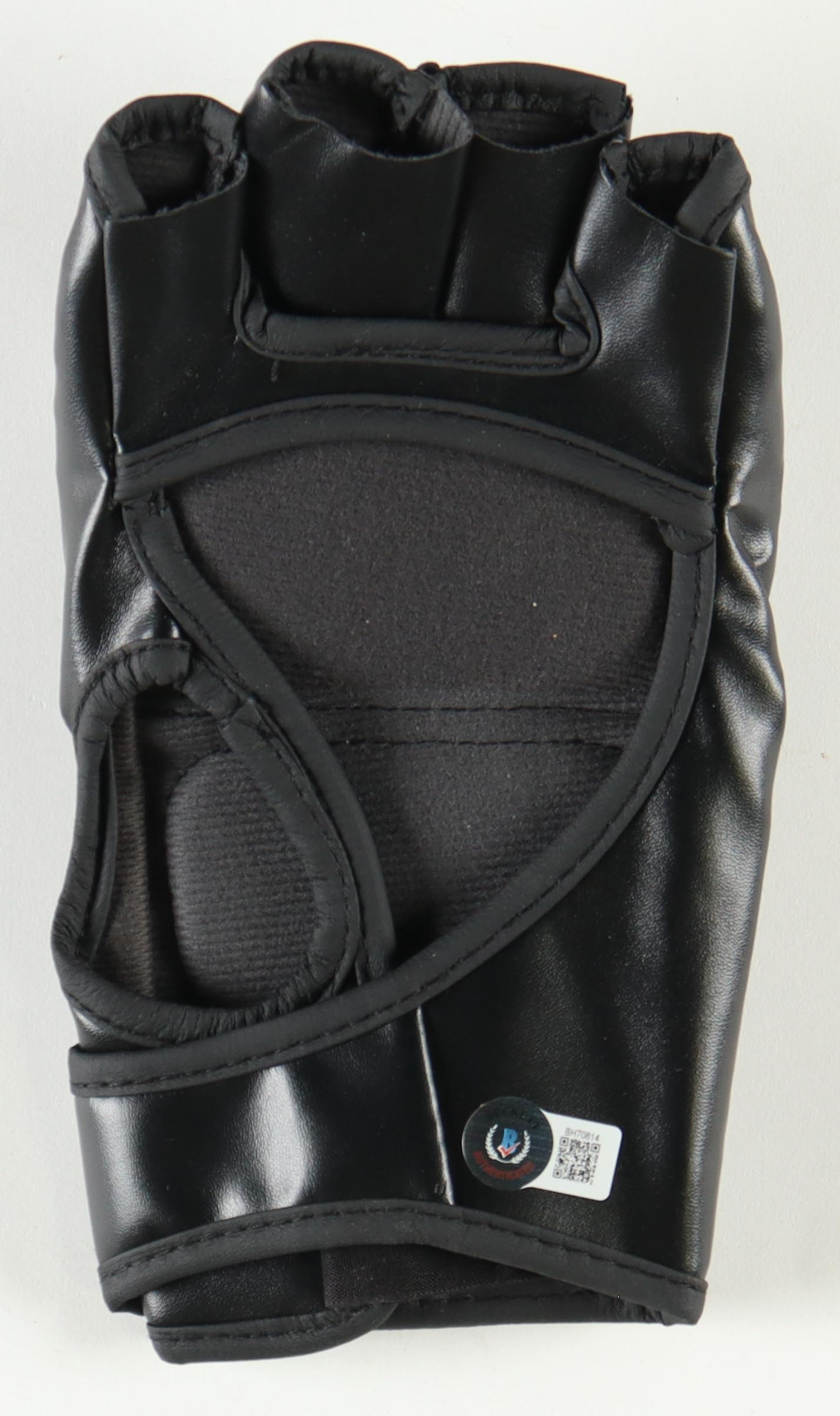 Alex Pereira Signed UFC Boxing Glove (Beckett) at PristineAuction.com Alex Pereira Signed UFC Boxing Glove (Beckett) at PristineAuction.com