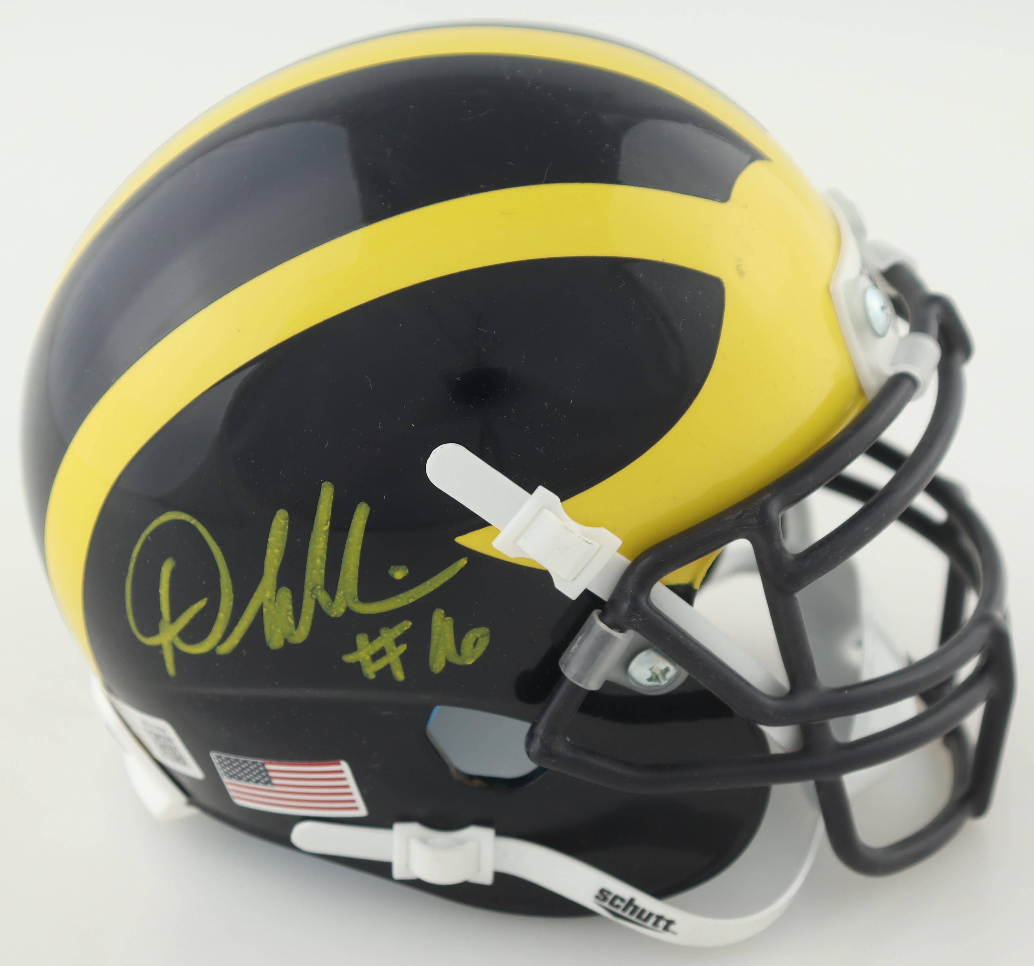 Denard Robinson Signed Michigan Wolverines Schutt Mini Helmet (Beckett) at PristineAuction.com Denard Robinson Signed Michigan Wolverines Schutt Mini Helmet (Beckett) at PristineAuction.com