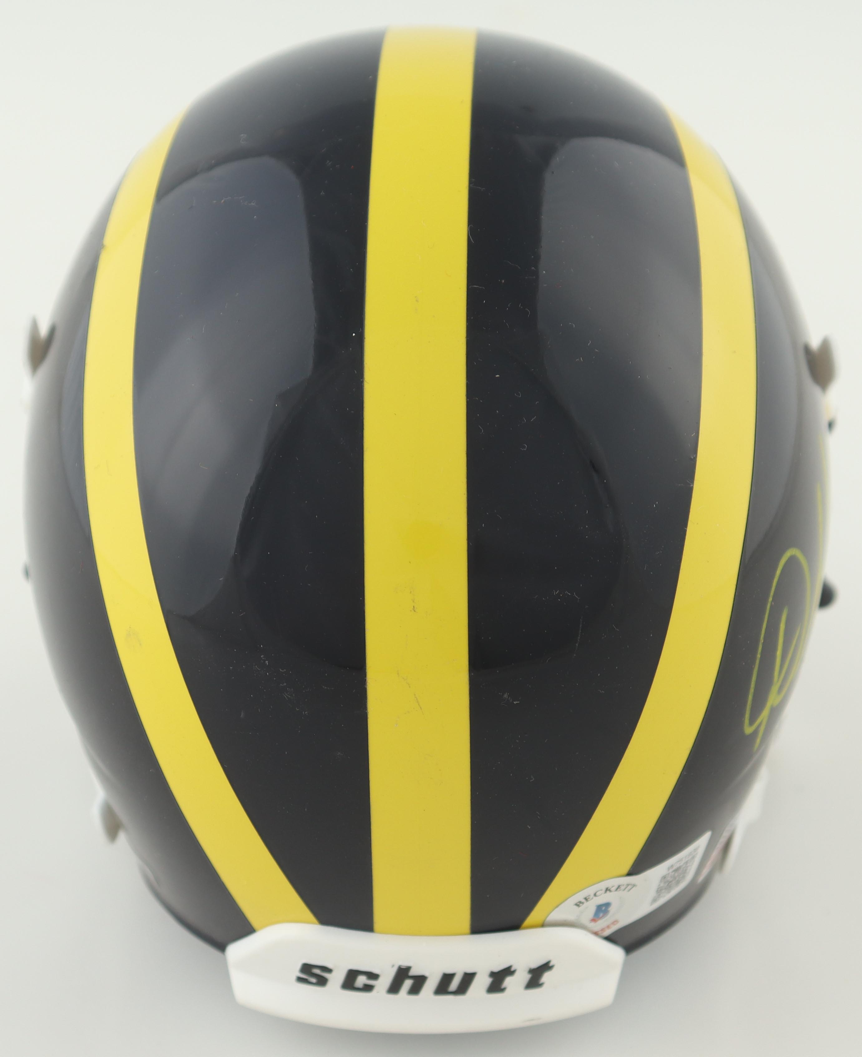 Denard Robinson Signed Michigan Wolverines Schutt Mini Helmet (Beckett) at PristineAuction.com Denard Robinson Signed Michigan Wolverines Schutt Mini Helmet (Beckett) at PristineAuction.com