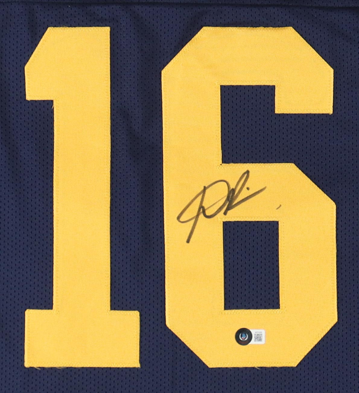 Denard Robinson Signed Jersey (Beckett) at PristineAuction.com Denard Robinson Signed Jersey (Beckett) at PristineAuction.com