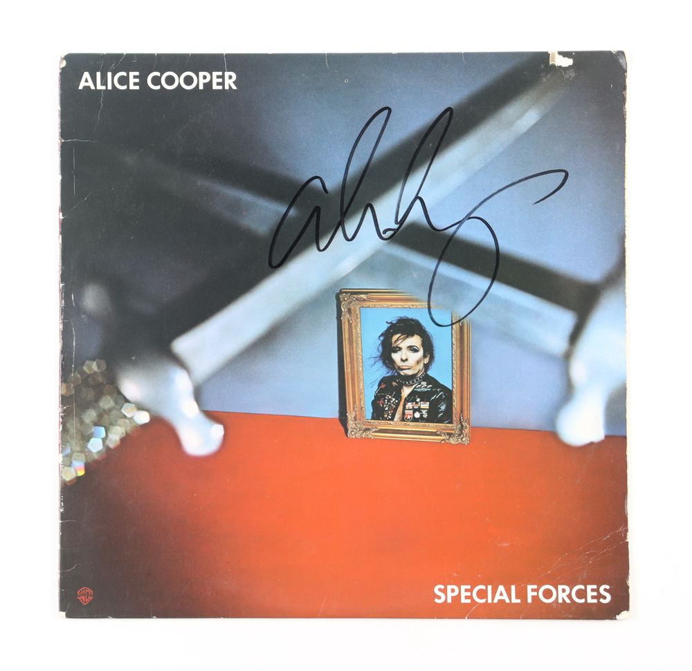 Alice Cooper Signed "Special Forces" Vinyl Record Album Cover (JSA) at PristineAuction.com Alice Cooper Signed "Special Forces" Vinyl Record Album Cover (JSA) at PristineAuction.com