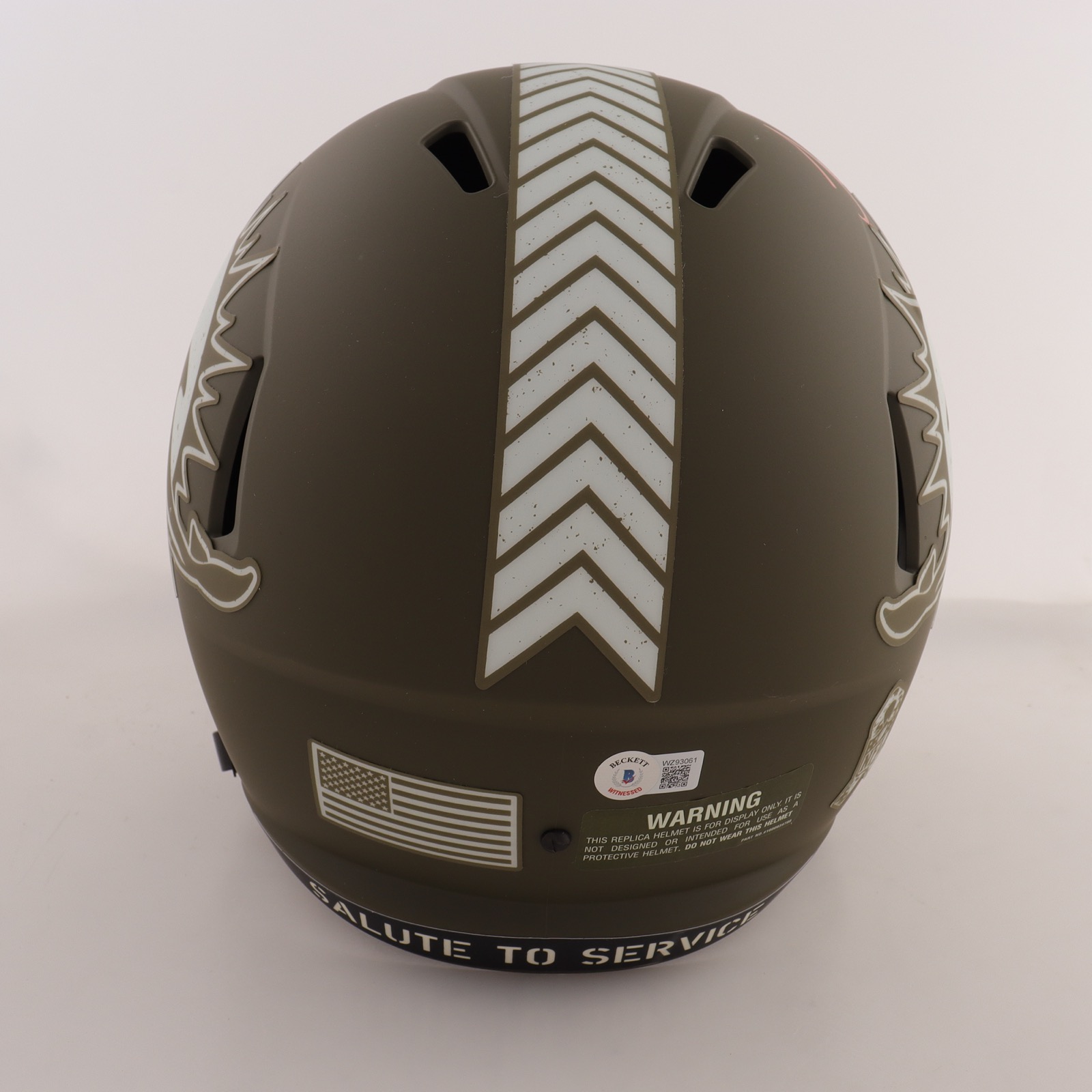 Tyreek Hill Signed Dolphins Full-Size Salute To Service Alternate Speed Helmet (Beckett) at PristineAuction.com Tyreek Hill Signed Dolphins Full-Size Salute To Service Alternate Speed Helmet (Beckett) at PristineAuction.com