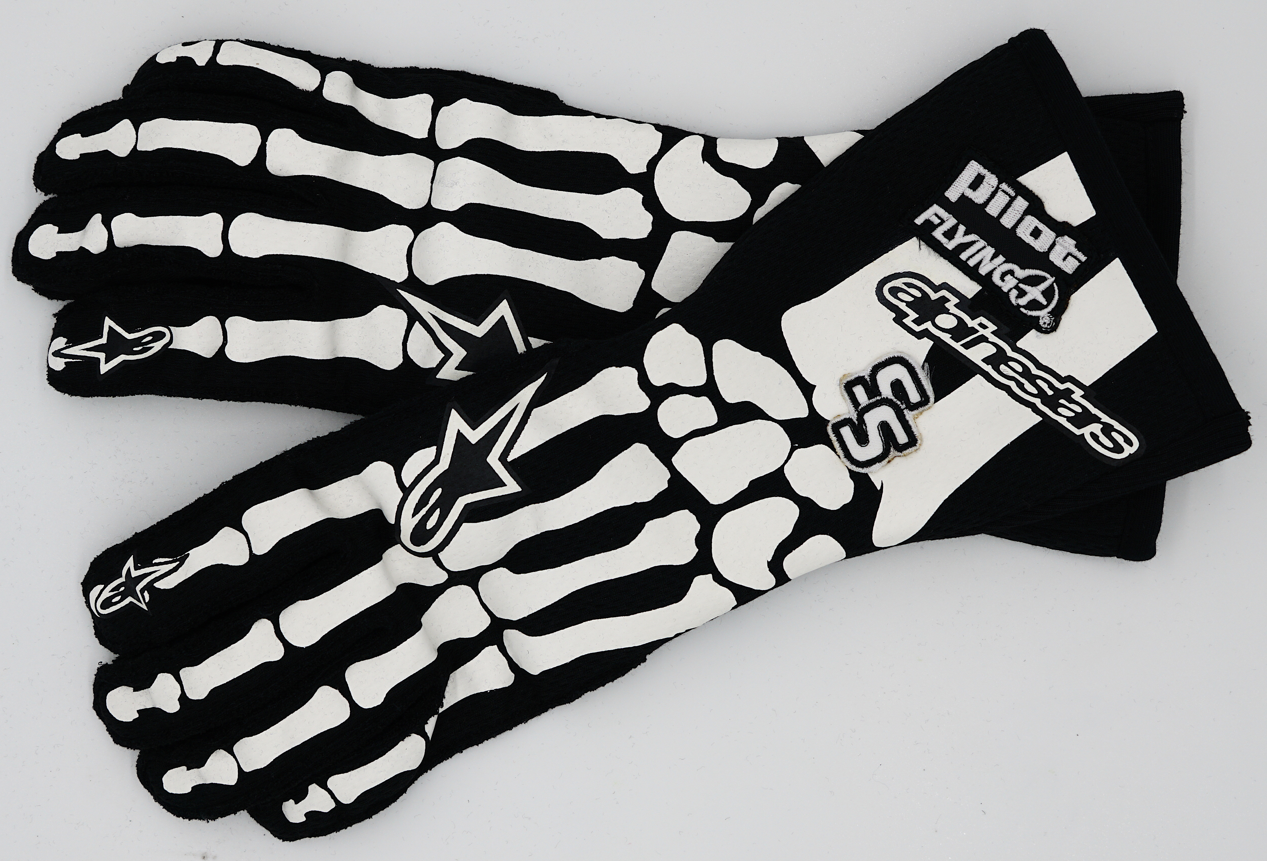 Sammy Smith 2023 Bristol Race Worn & Signed Gloves | Also Signed by Dale Earnhardt Jr. (Driven to Give Event) at PristineAuction.com Sammy Smith 2023 Bristol Race Worn & Signed Gloves | Also Signed by Dale Earnhardt Jr. (Driven to Give Event) at PristineAuction.com