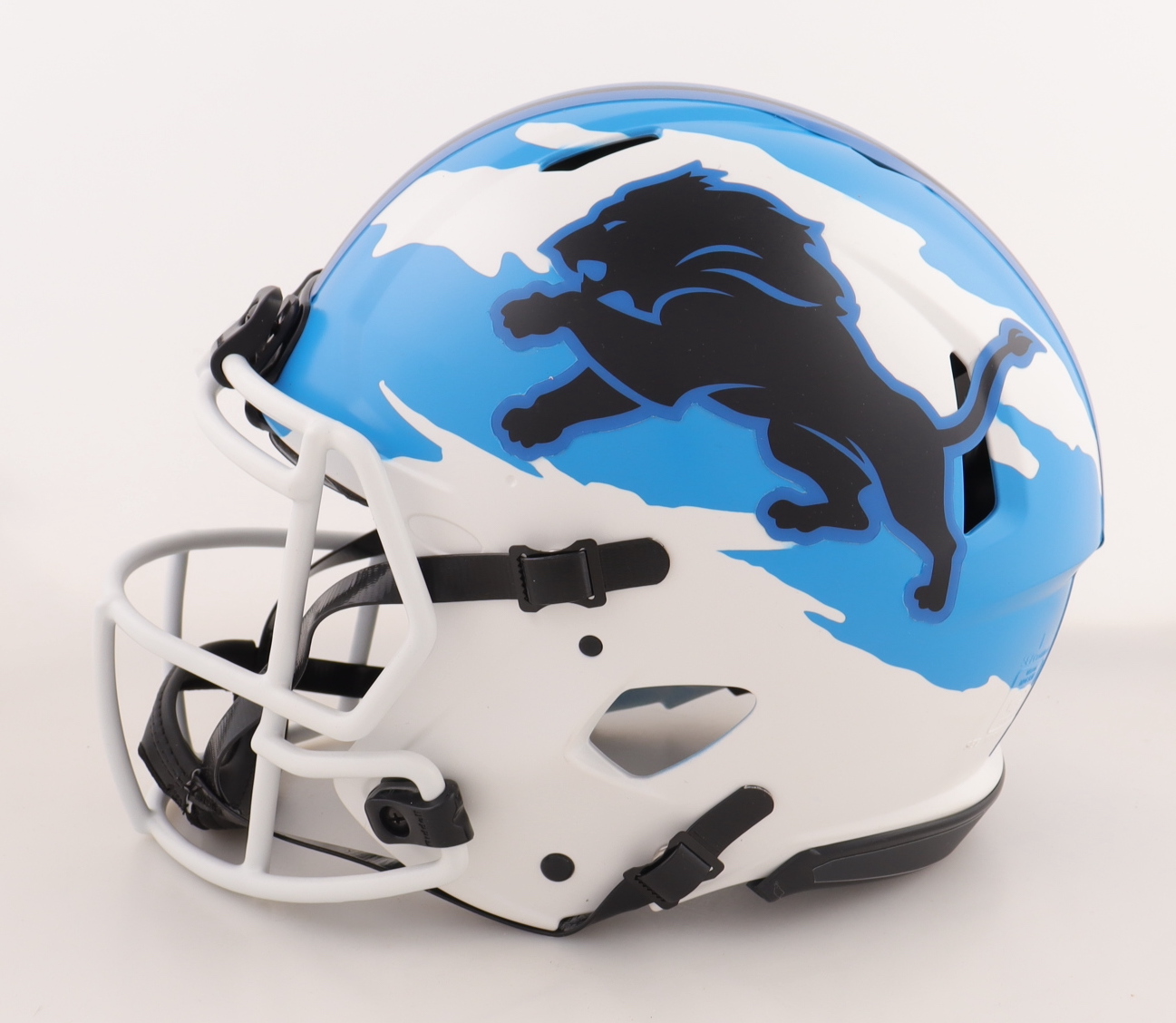 Bary Sanders & Calvin Johnson Signed Lions Full-Size Authentic On-Field Alternate Speed Helmet Inscribed "HOF 21" (JSA & Schwartz) at PristineAuction.com Bary Sanders & Calvin Johnson Signed Lions Full-Size Authentic On-Field Alternate Speed Helmet Inscribed "HOF 21" (JSA & Schwartz) at PristineAuction.com