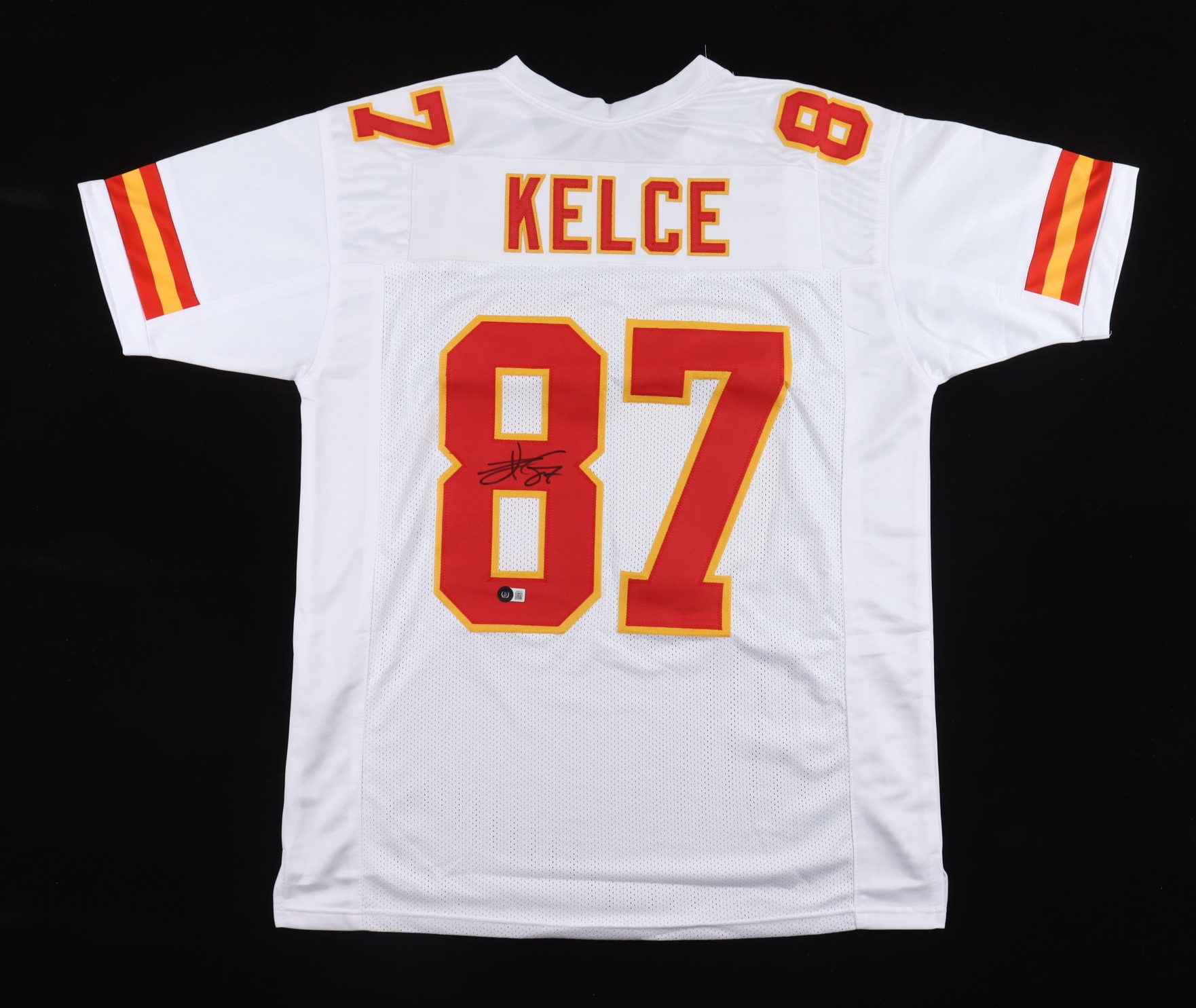 Travis Kelce Signed Jersey (Beckett) at PristineAuction.com Travis Kelce Signed Jersey (Beckett) at PristineAuction.com